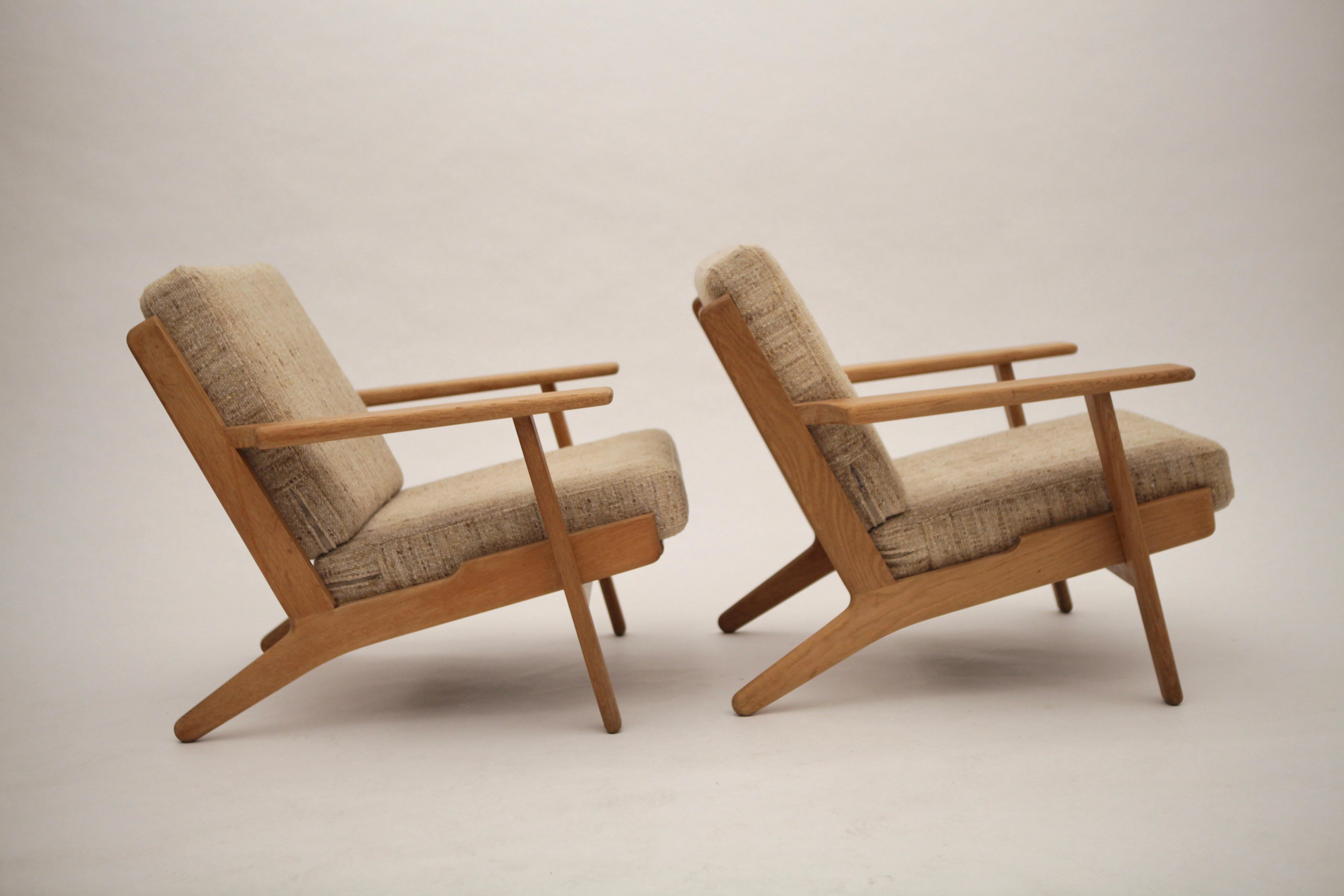 Upholstery Hans J. Wegner, Pair of GE-290 Oak Lounge Chairs, Denmark, 1960s