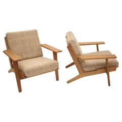 Hans J. Wegner, Pair of GE-290 Oak Lounge Chairs, Denmark, 1960s