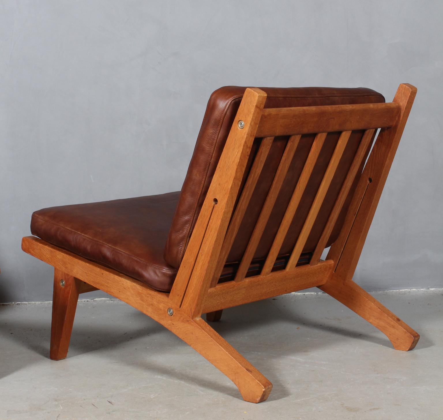 Oak Hans J. Wegner Pair of Lounge Chairs, Model GE-370