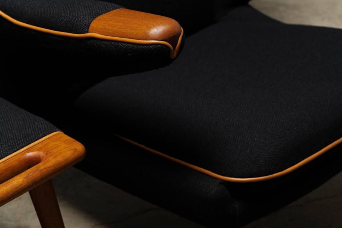 Sedia Hans J. Wegner AP19 Papa Bear e ottomana AP29 per A.P. Rubato In condizioni ottime in vendita a Victoria, BC