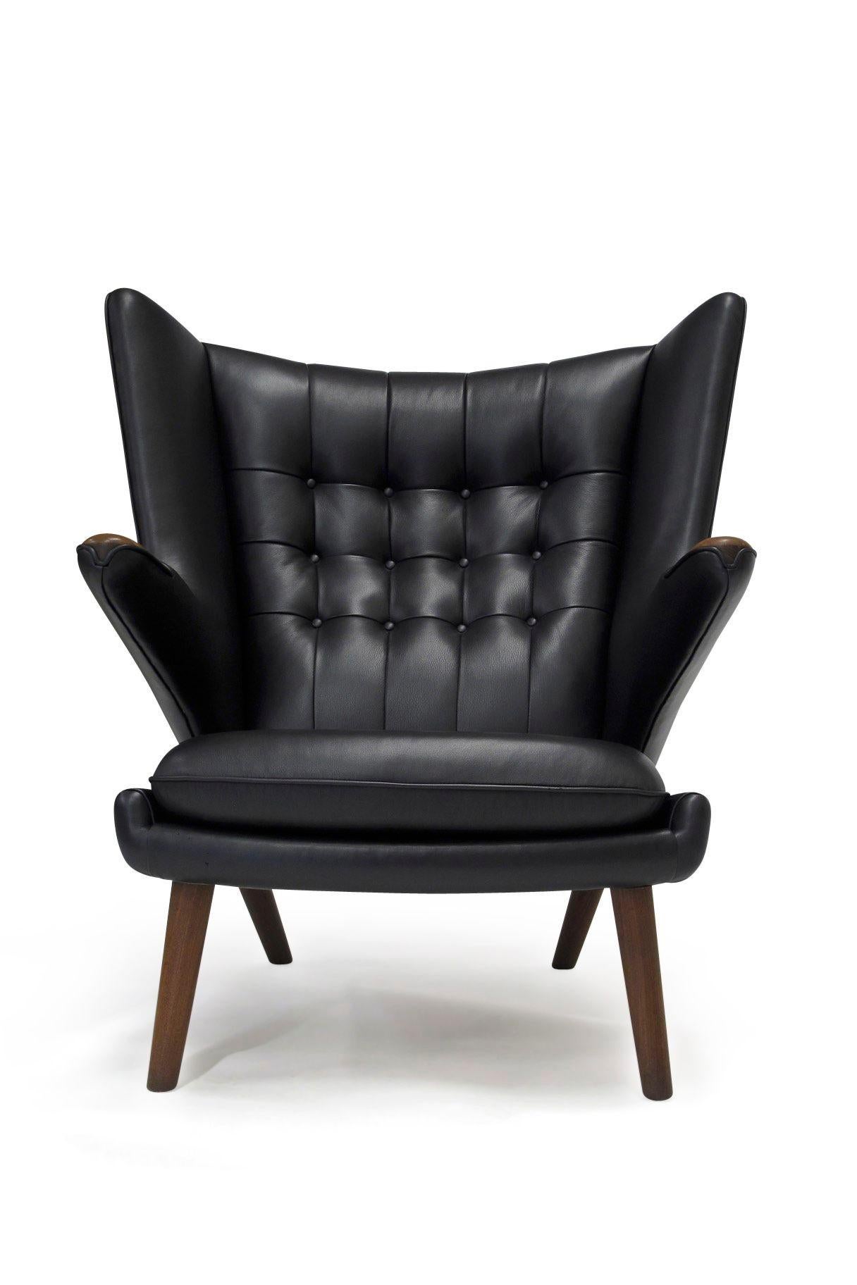 Hans J. Wegner Papa Bear Chair AP 19 & Ottoman AP 29 in Leather For Sale 5
