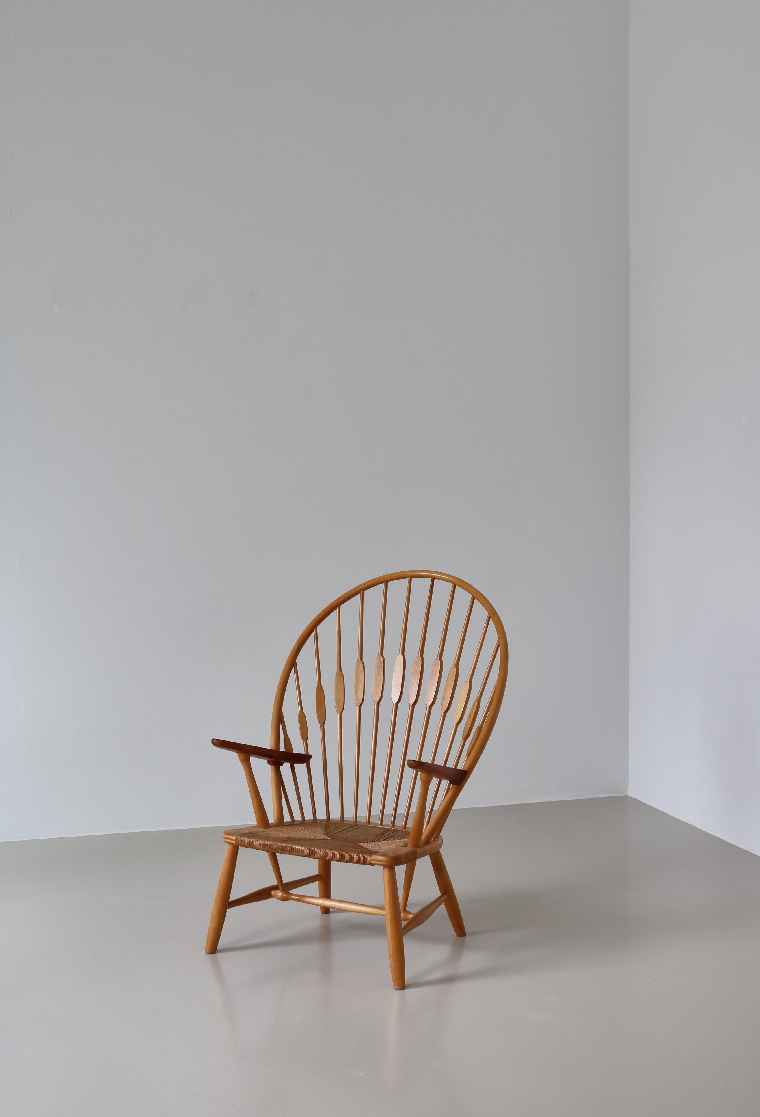 Scandinavian Modern Hans J. Wegner Peacock Chair in Ash & Teakwood, Johannes Hansen, Denmark, 1960s  For Sale