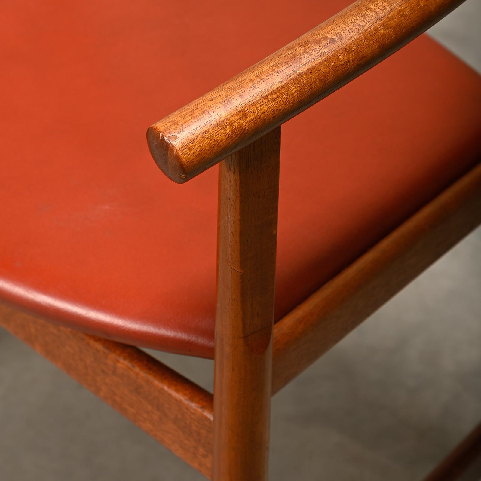 Hans J. Wegner PP203 Esszimmerstühle in Mahagoni und rotem Leder für PP Møbler im Angebot 6