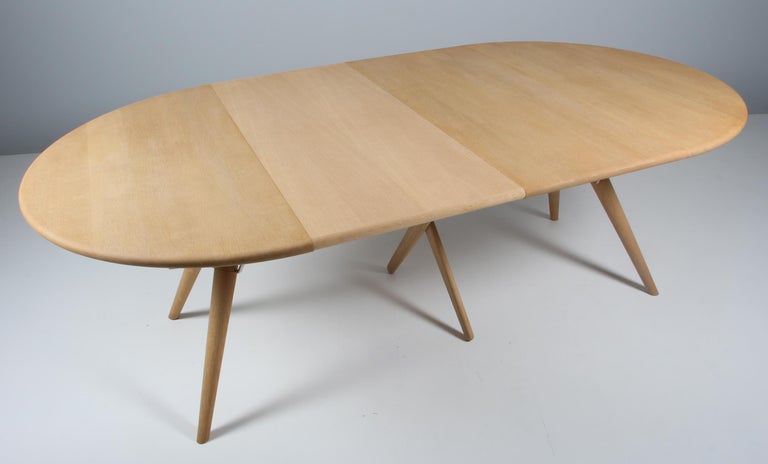 Hans J. Wegner PP75 Circular Dining Table in Solid Oak, Denmark 2000s For Sale 4