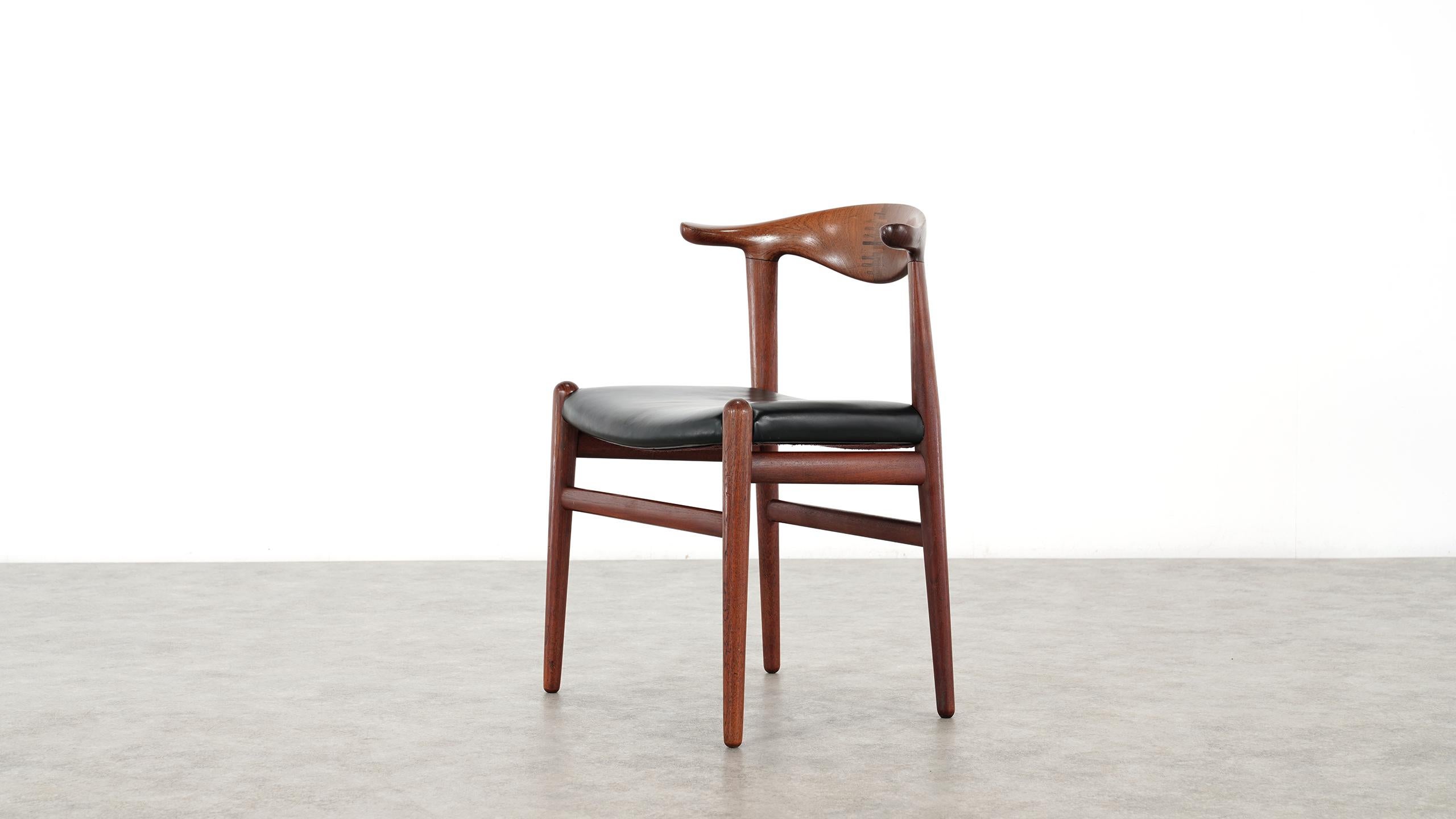 Hans J. Wegner Rare Cowhorn Chair in Teak, 1952 for Johannes Hansen, Denmark In Good Condition In Munster, NRW