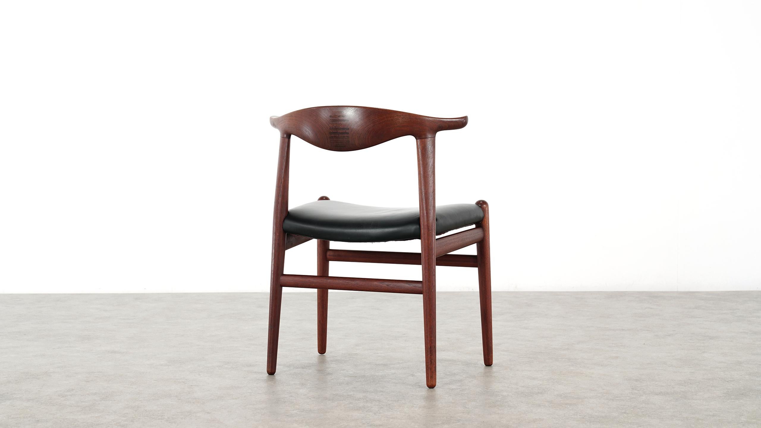 Hans J. Wegner Rare Cowhorn Chair in Teak, 1952 for Johannes Hansen, Denmark 2