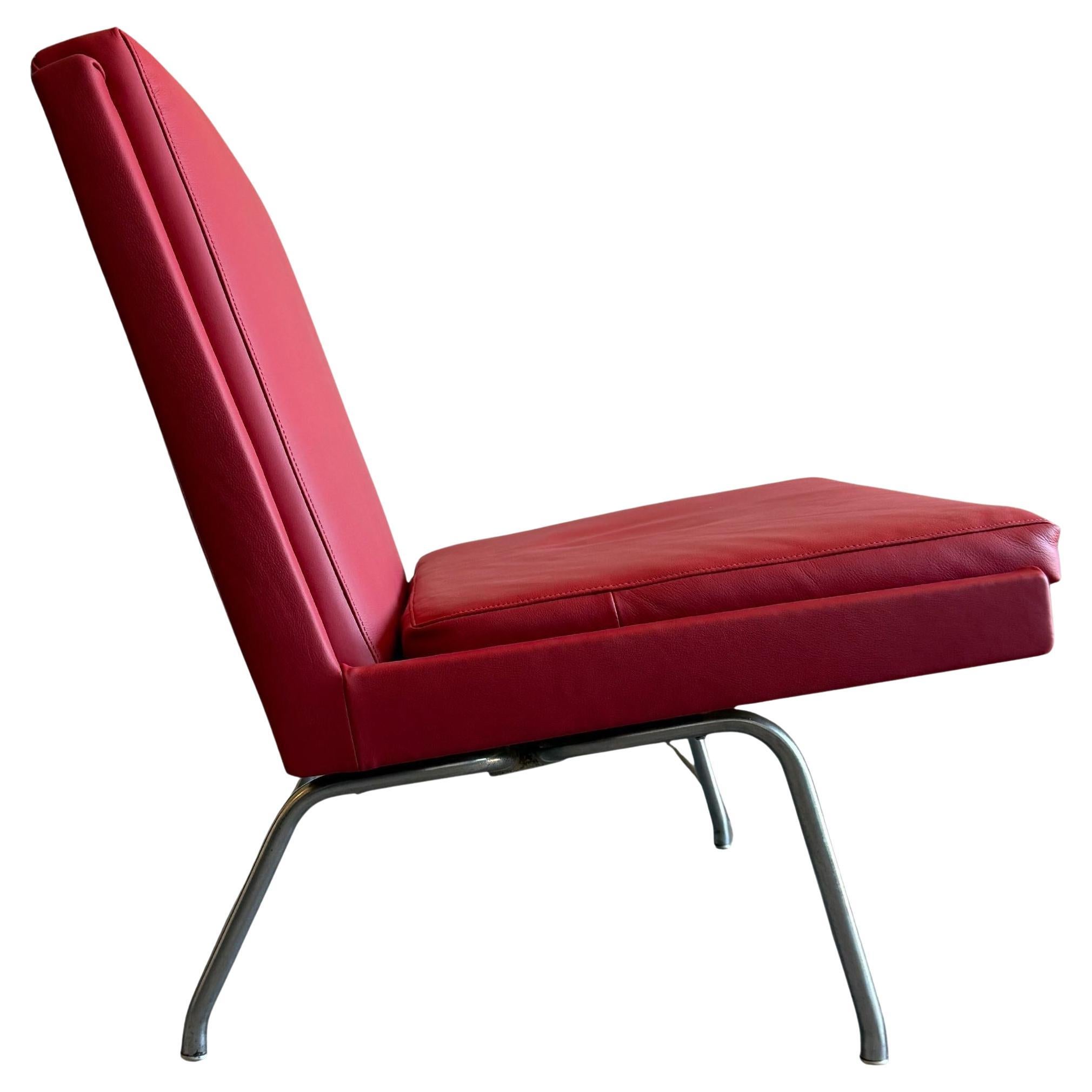 Hans J. Wegner Rare model AP 43 armless Airport lounge chair in Red Leather