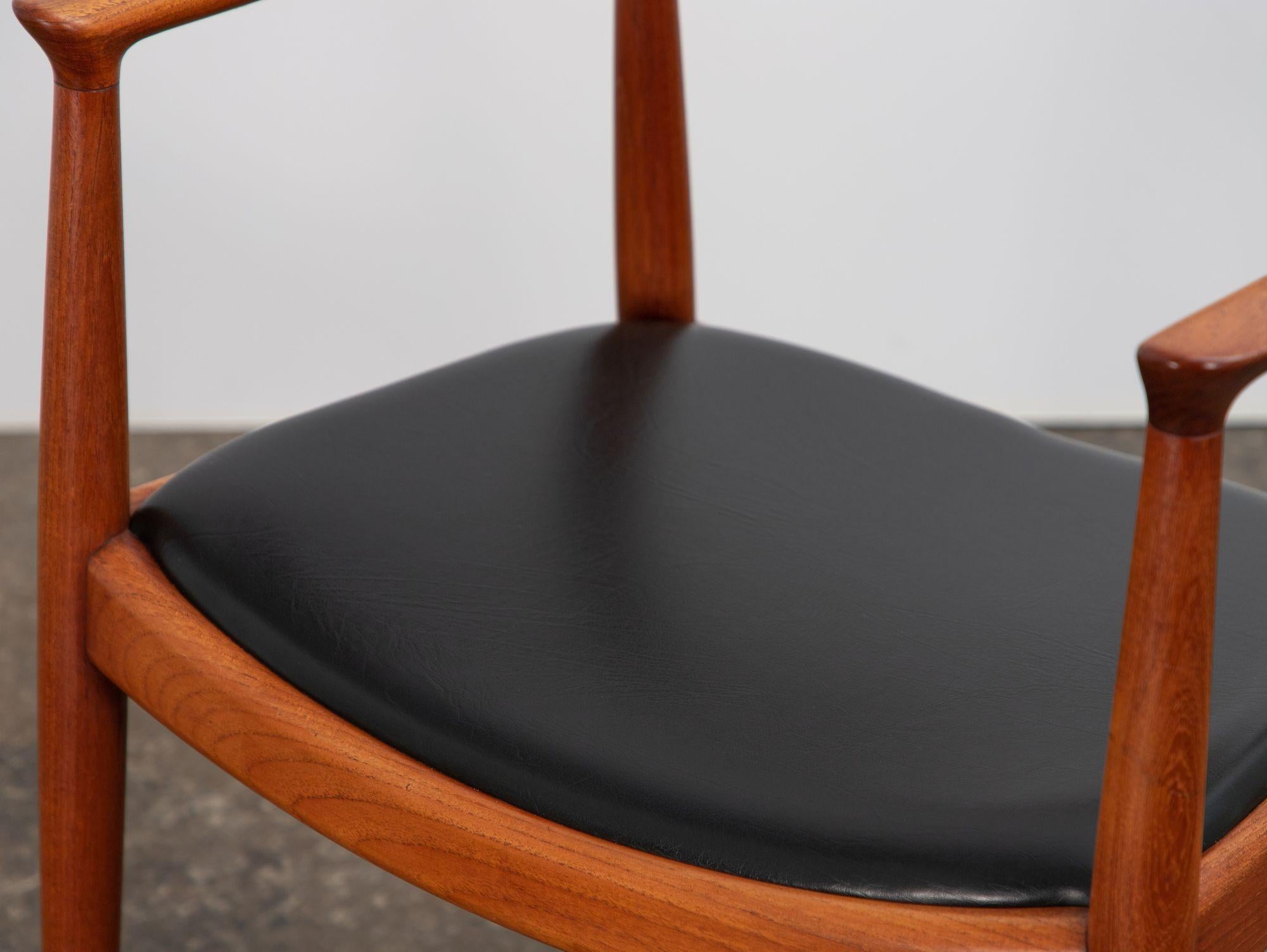 Teak Hans J. Wegner Round Chair For Sale