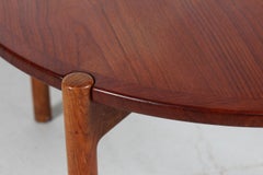 Hans J. Wegner Round Coffee Table, Oak + Teak by Johannes Hansen, Denmark, 1950s