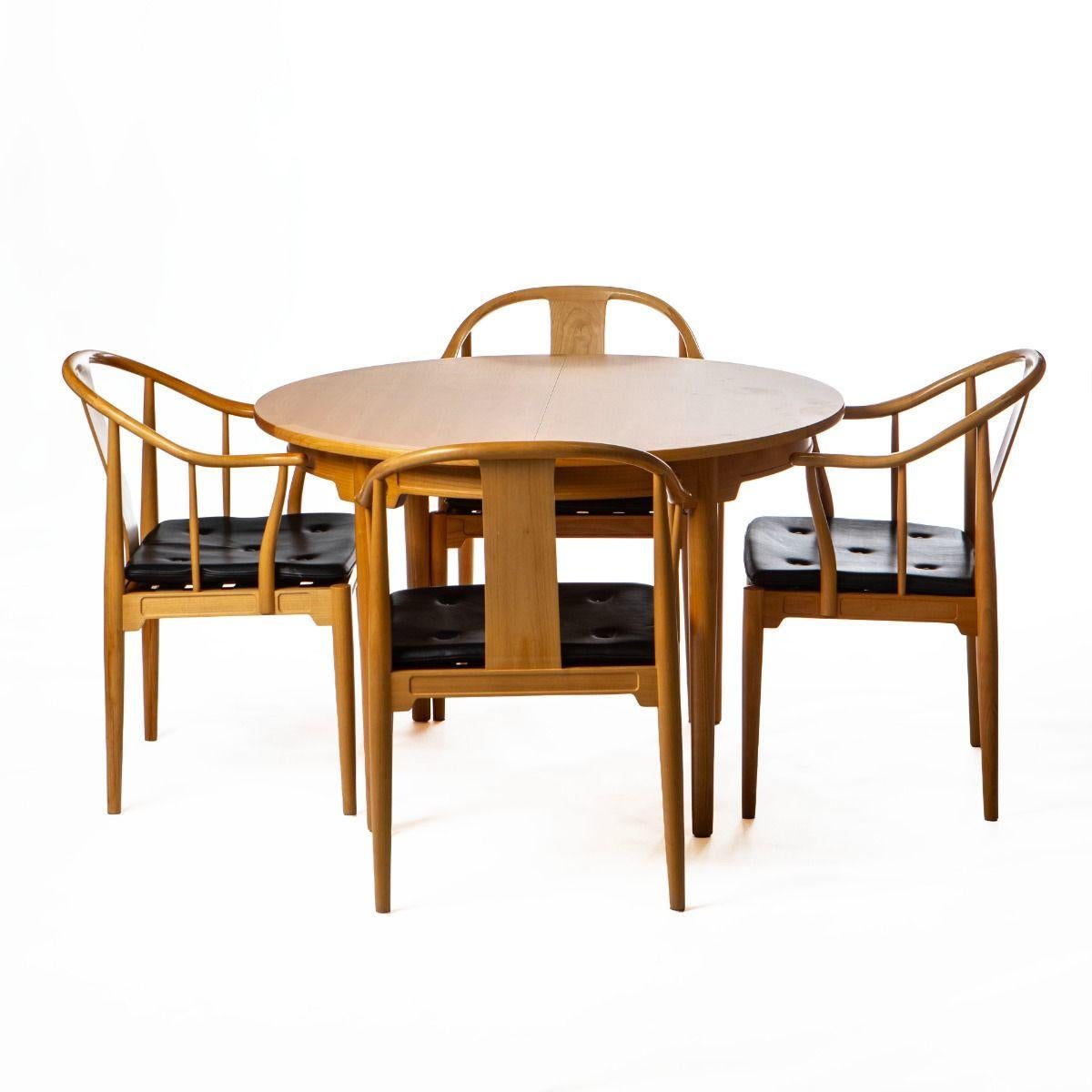XXIe siècle et contemporain Table de salle à manger ronde PP76 en merisier de Hans J. Wegner en vente