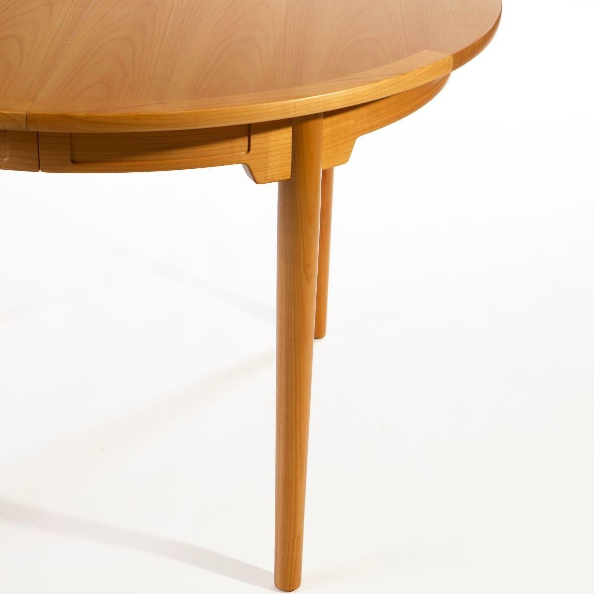 Table de salle à manger ronde PP76 en merisier de Hans J. Wegner en vente 5