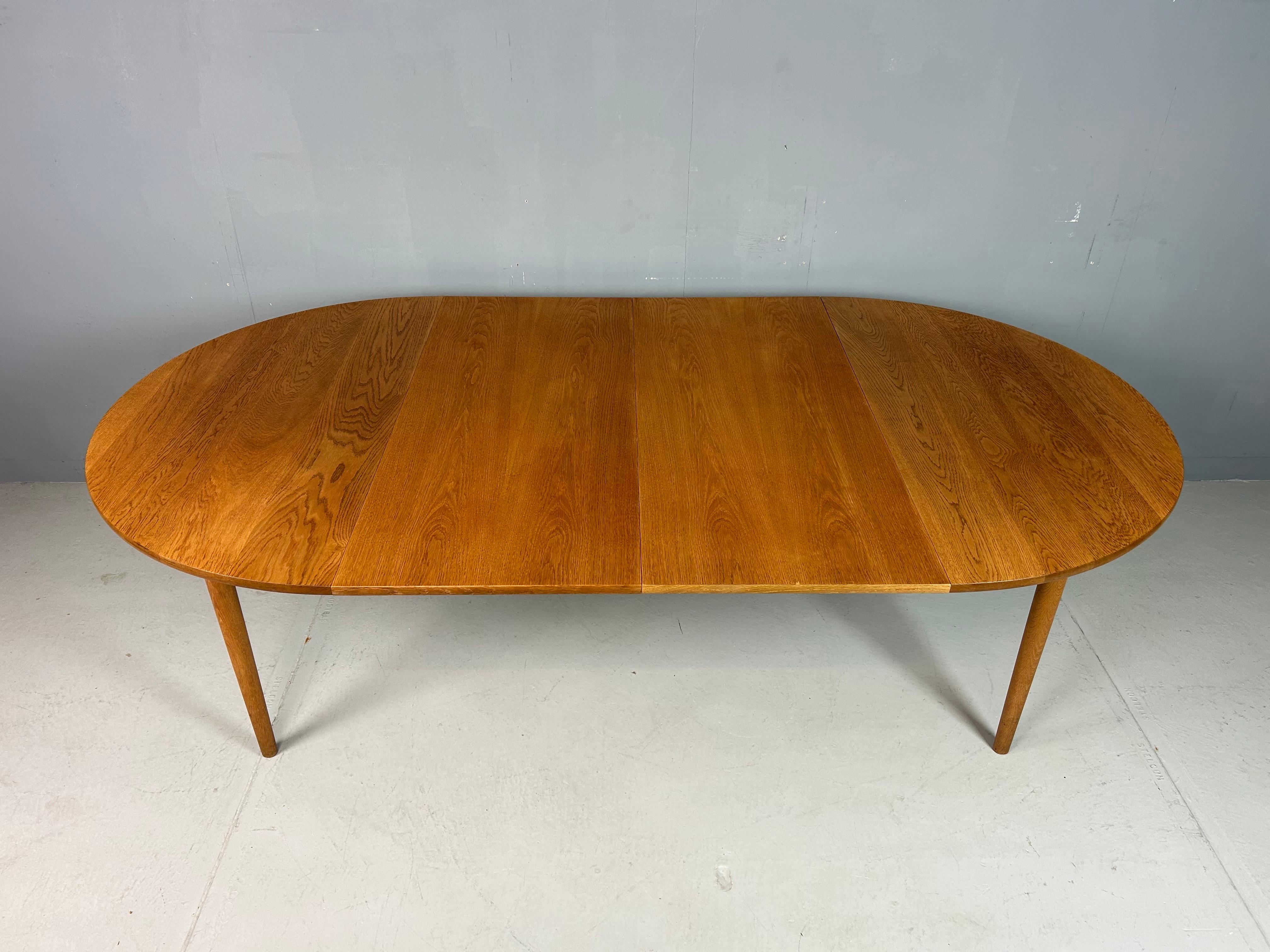 Late 20th Century Hans J. Wegner Round PP70 Extendable Dining Table for Andreas Tuck, Denmark 1970 For Sale