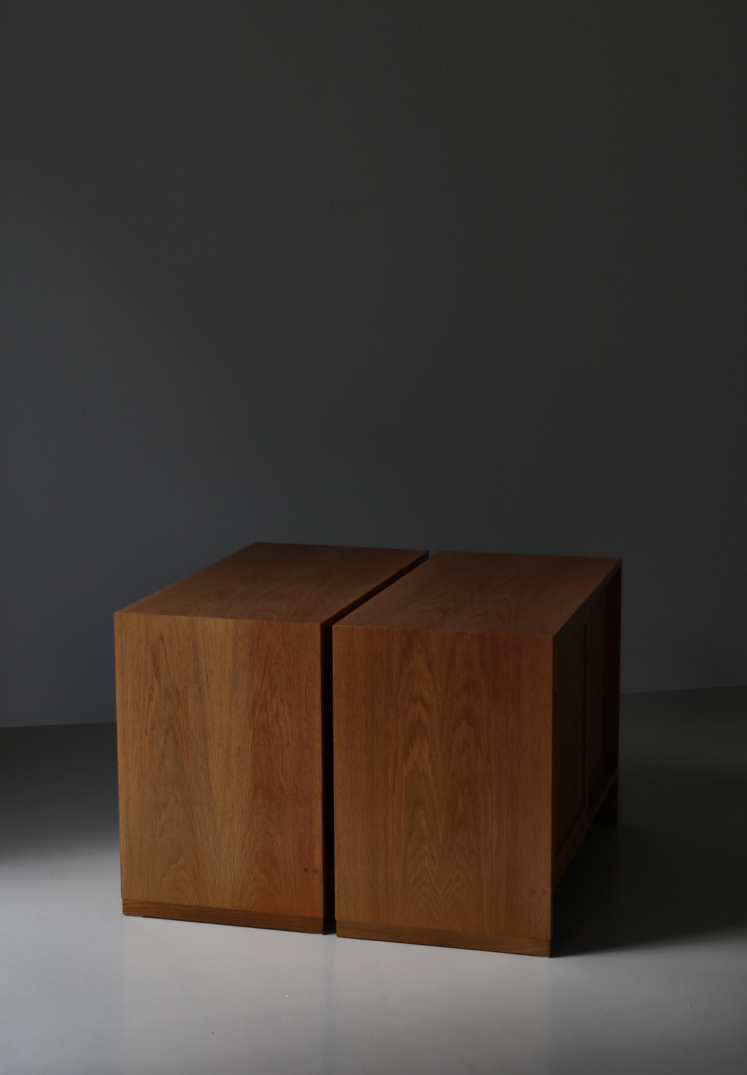 Mobiletto basso Hans J. Wegner 