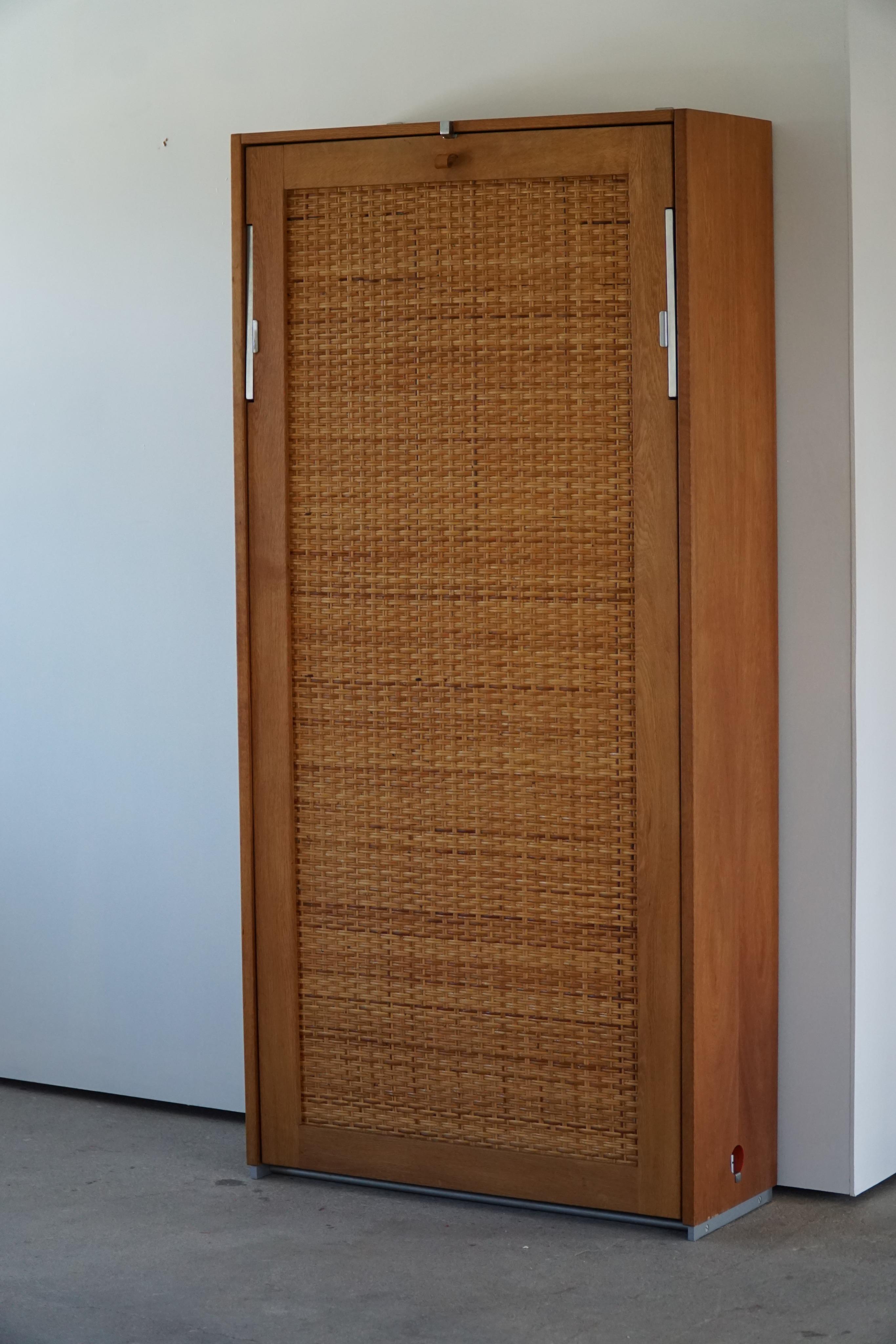 Hans J. Wegner, Ry100 Murphy Bed in Oak & Cane, Danish Mid-Century Modern, 1950 In Good Condition In Odense, DK
