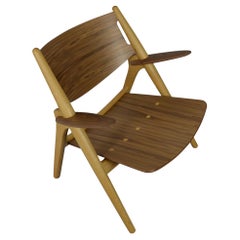Hans J. Wegner Sawbuck Chair CH28 for Carl Hansen Walnut
Oak Hans J. Wegner Sawbuck Chair CH28 for Carl Hansen Walnut
Oak