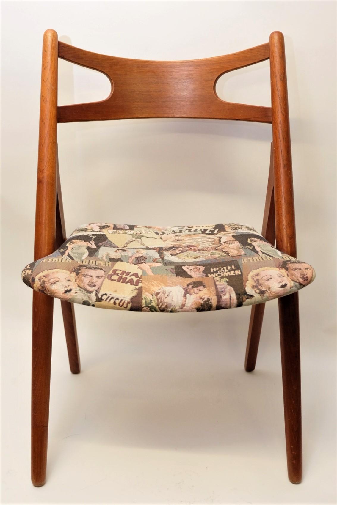Mid-Century Modern Chaise de salle à manger Sawbuck en teck du milieu du siècle CH29 de Hans J. Wegner pour Carl Hansen & Son en vente