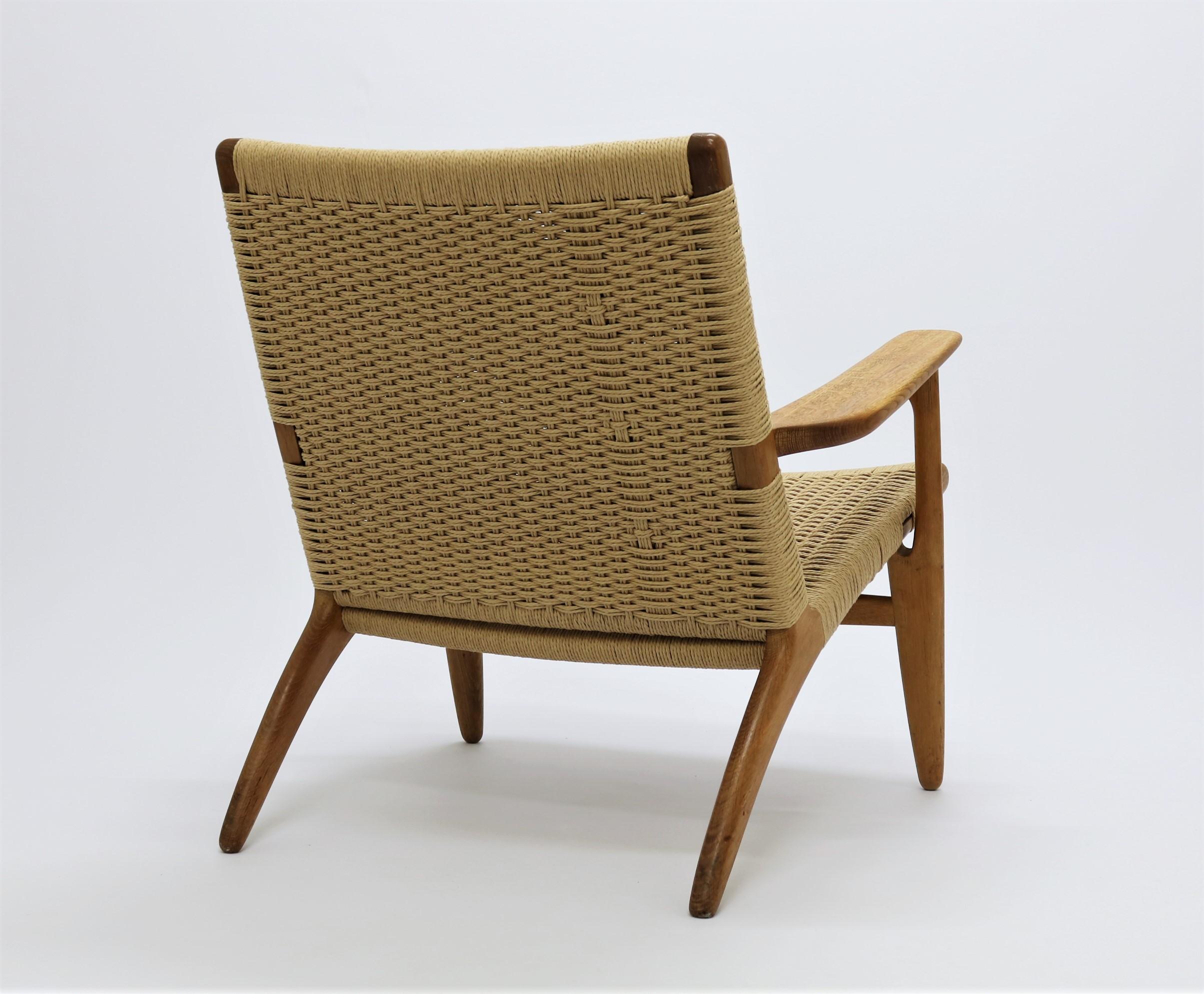 Hans J. Wegner Scandinavian Modern Lounge Chair Ch25 in Oak and Papercord 2
