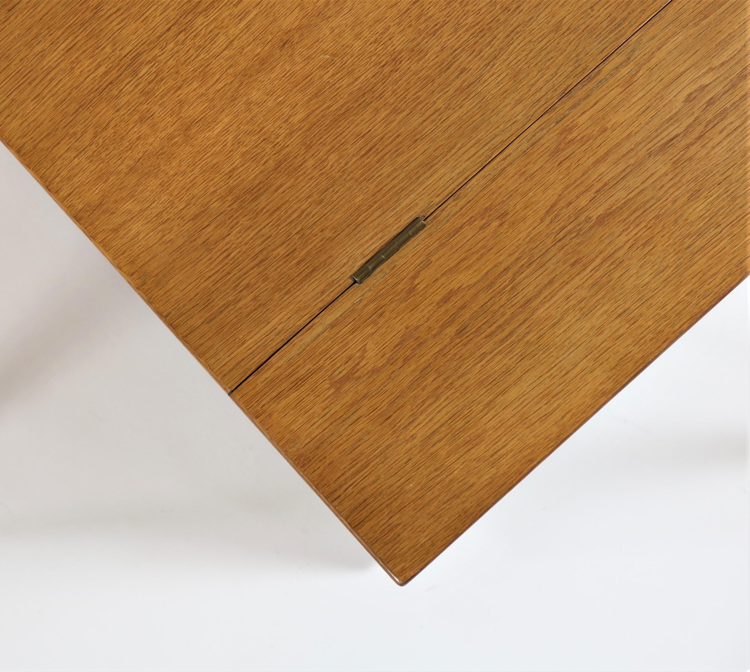 Hans J. Wegner Scandinavian Modern Oak and Mahogany Blanket Chest, Model GE20 1