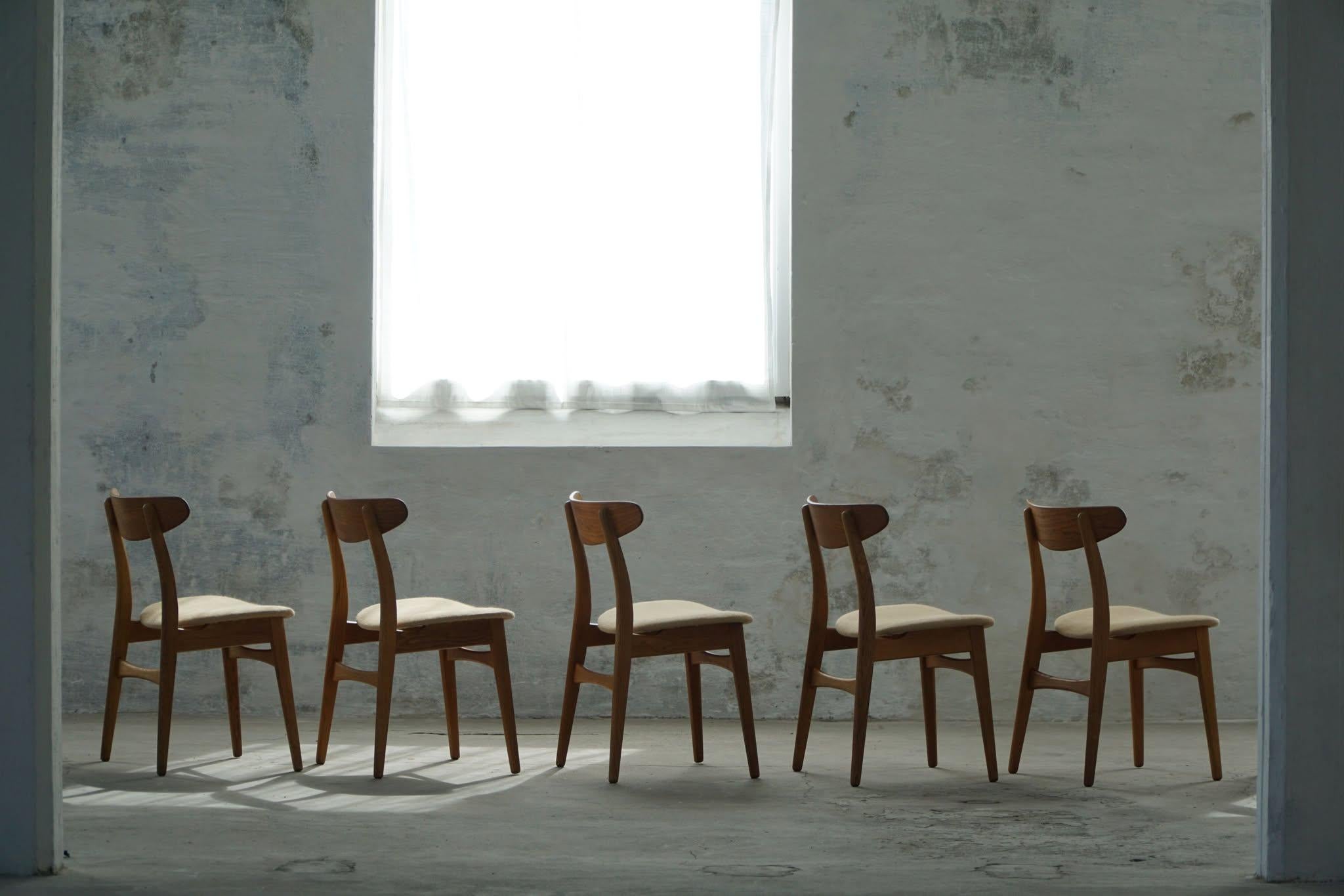 Hans J. Wegner, Set of 10 Chairs in Oak & Hessian, Model CH30, Mid Century, 1954 5