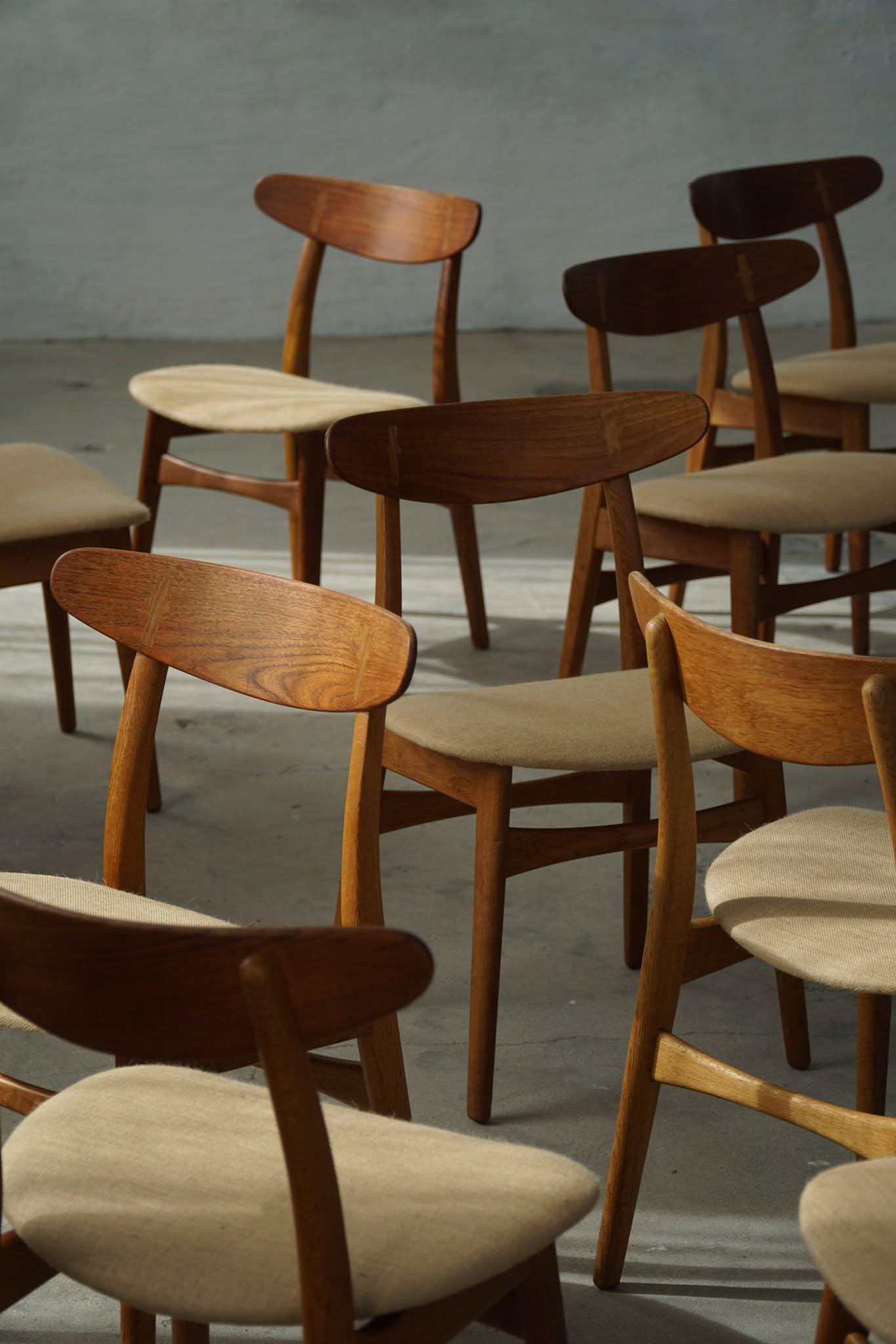 Hans J. Wegner, Set of 10 Chairs in Oak & Hessian, Model CH30, Mid Century, 1954 11