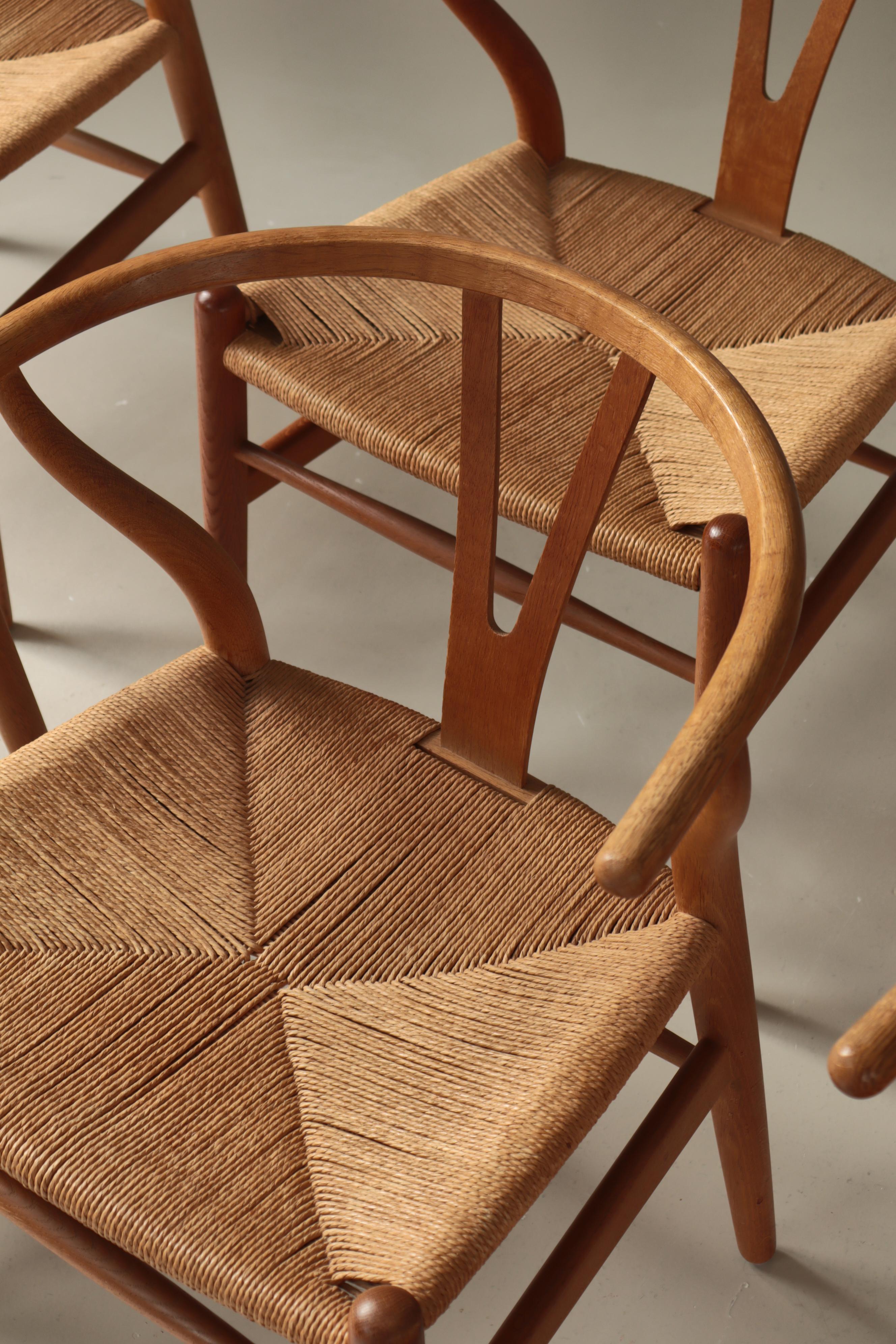 Hans J. Wegner Juego de sillas Wishbone de Carl Hansen & Sons de primera producción, años 60 mediados del siglo XX en venta