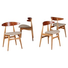 Hans J. Wegner Set of Four Chairs of Oak and Teak Model CH33, Carl Hansen & Son