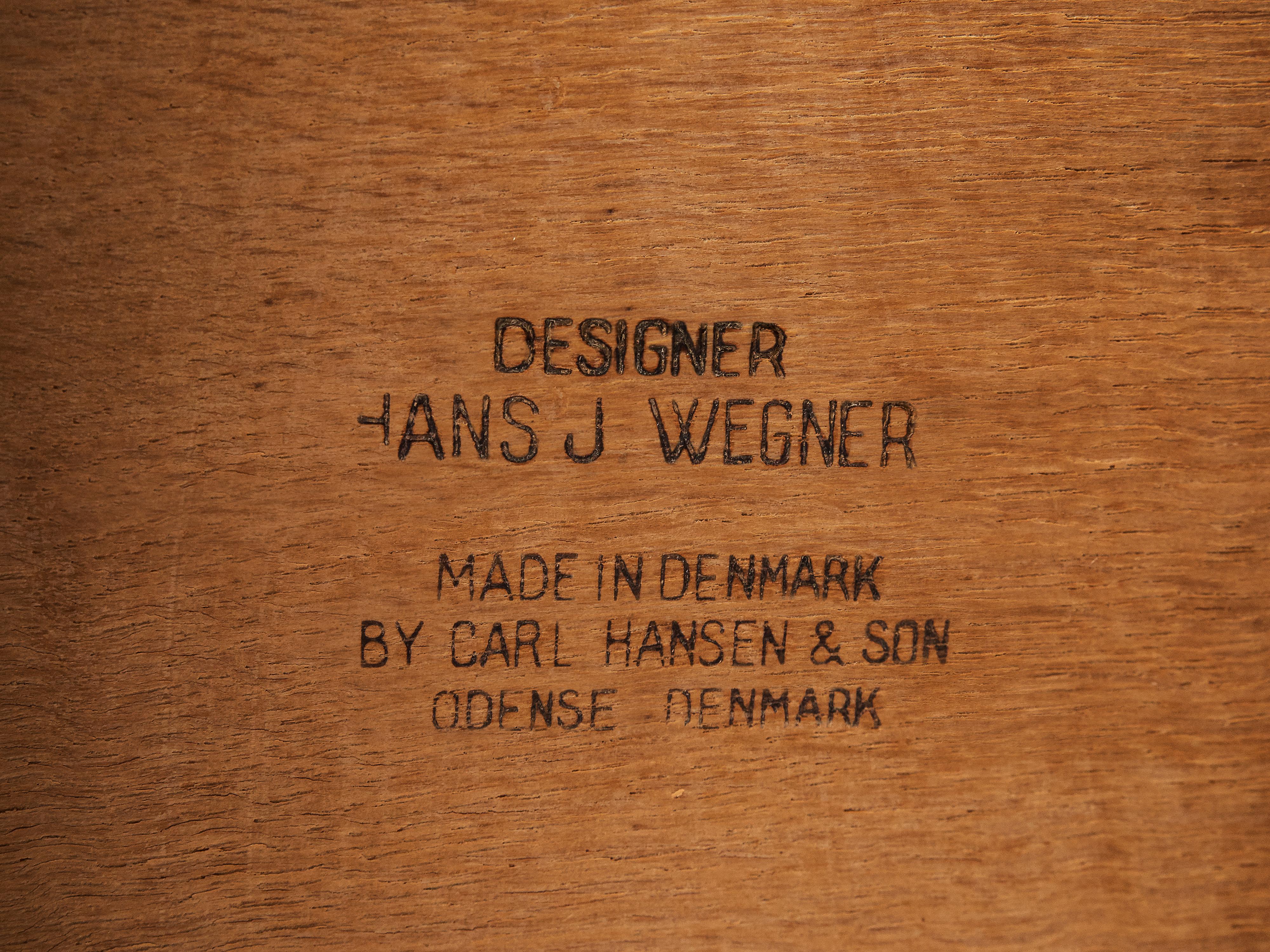 Hans J. Wegner Set of Four 'Sawbuck' Dining Chairs in Oak  For Sale 2