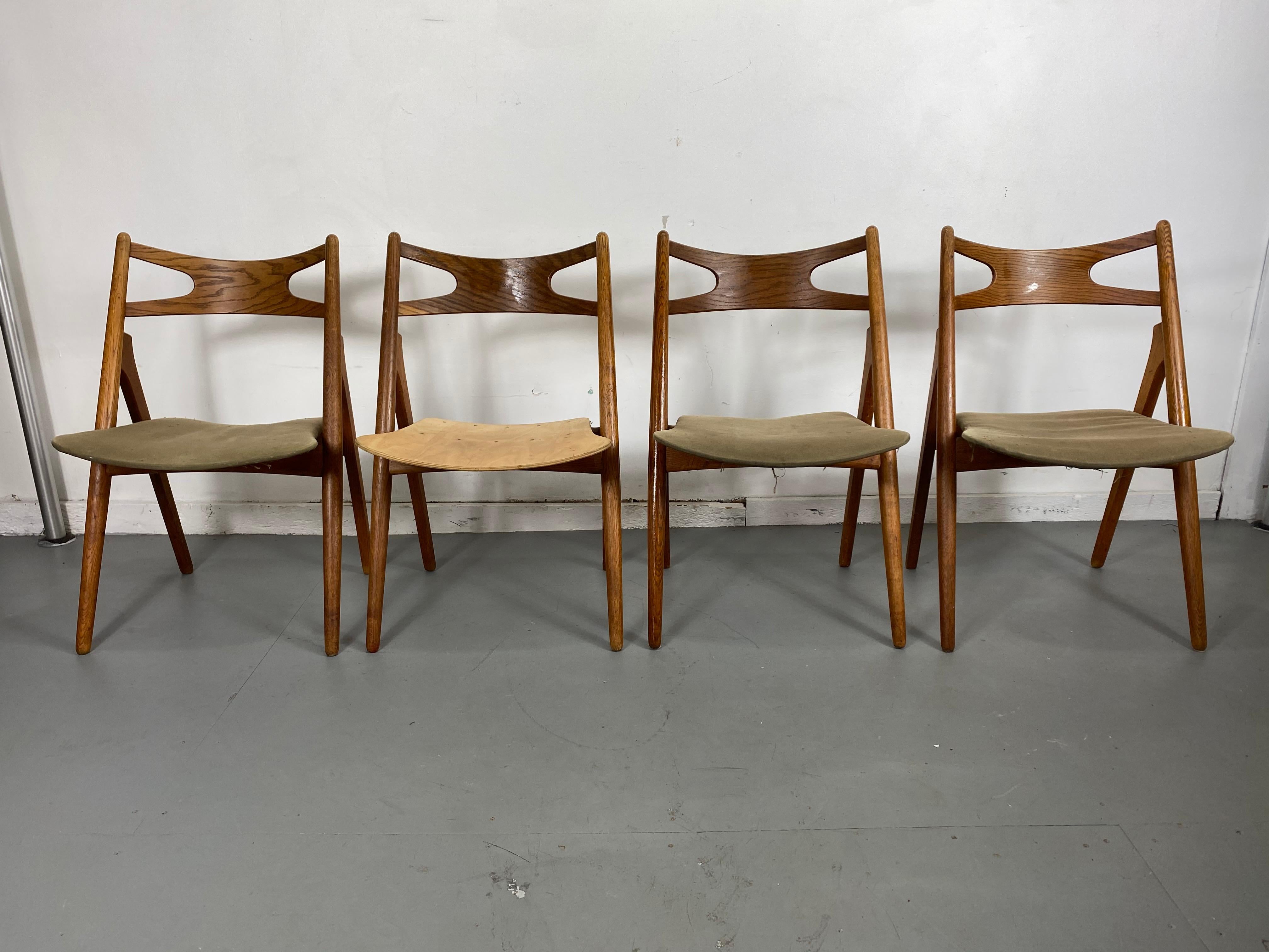 Danish Hans J. Wegner Set of Four Sawbuck Chairs, Early Set in Oak, circa 1952, Denmark