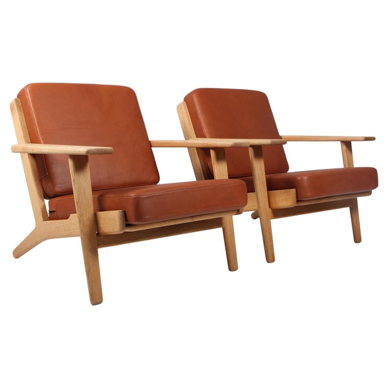 Hans J. Wegner, Set of Lounge Chairs, Model 290, Oak