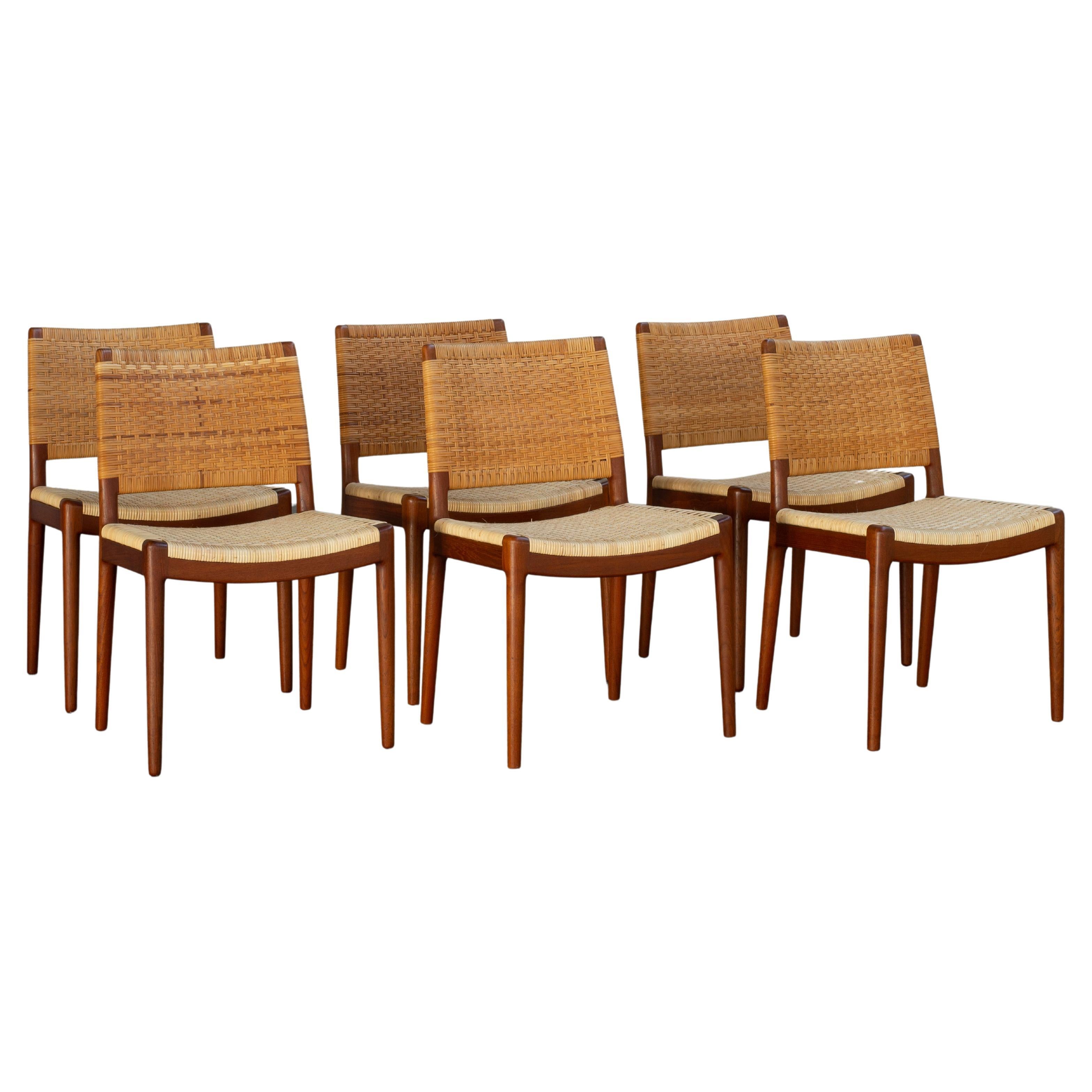 Hans J. Wegner Set of Six Chairs in Teak for Johannes Hansen