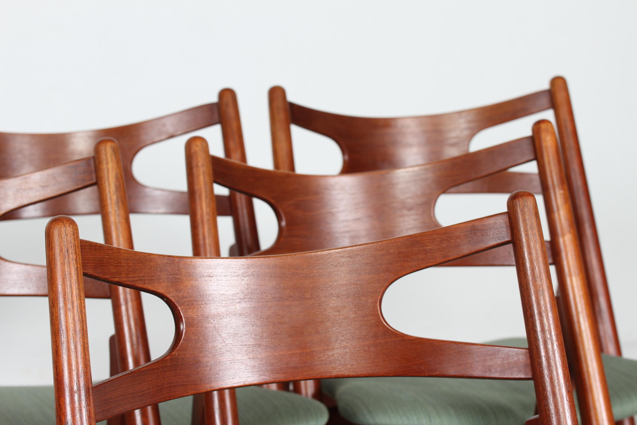 Danish Hans J. Wegner Set of Six Chairs of Teak Model CH29 Sawbuck Chairs, Carl Hansen