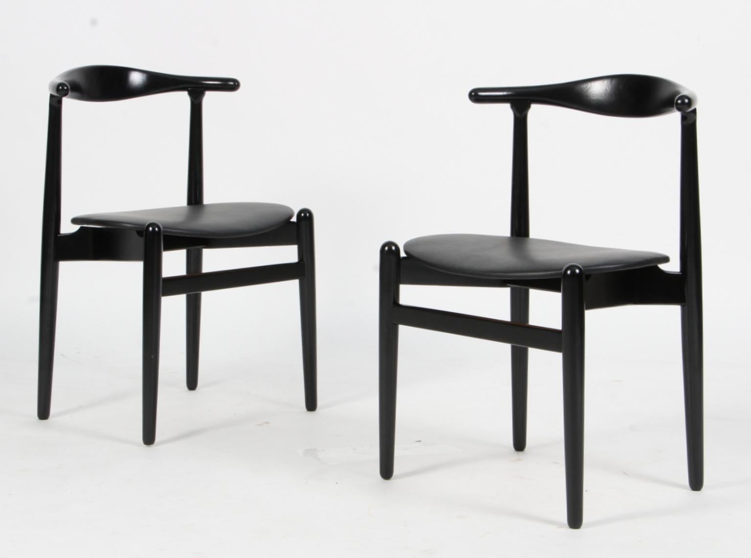 Hans J. Wegner Set of Six Dining Chairs, Model 1936 Black Leather In Excellent Condition In Esbjerg, DK