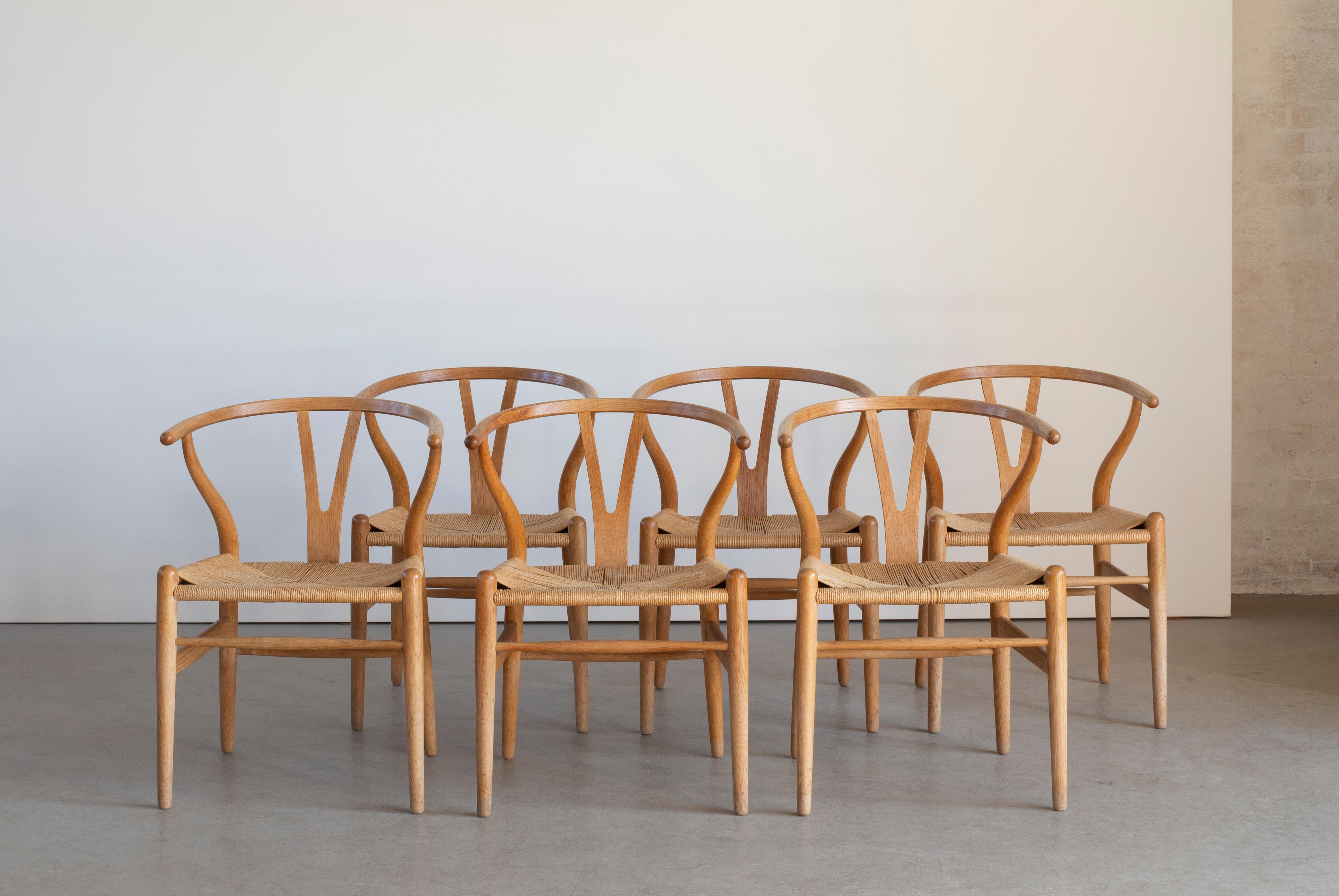 Scandinave moderne Ensemble de six chaises Wishbone en chêne de Hans J. Wegner en vente