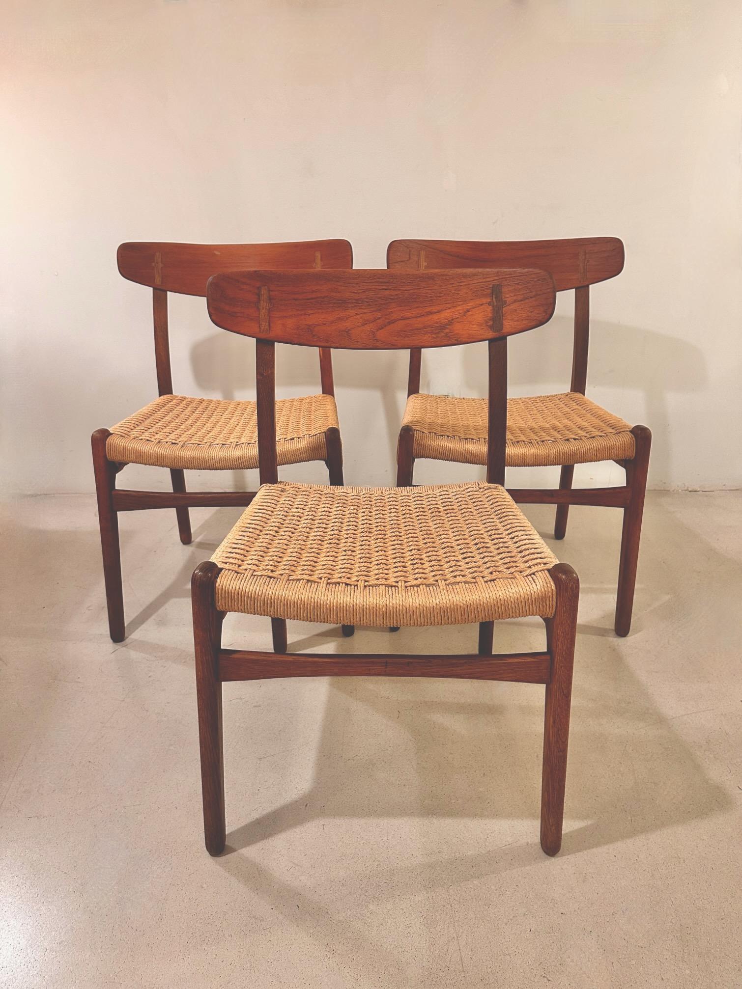 Scandinave moderne Ensemble de huit chaises CH23 de Hans J. Wegner pour Carl Hansen &Son.Denmark, 1960 en vente