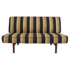 Sillón Hans J. Wegner en roble y rayas