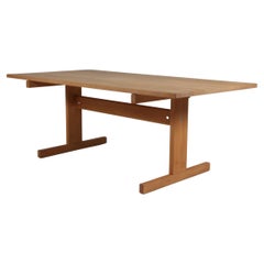 Hans J. Wegner, Shaker Dining Table, oak, extension leafes. Getama.