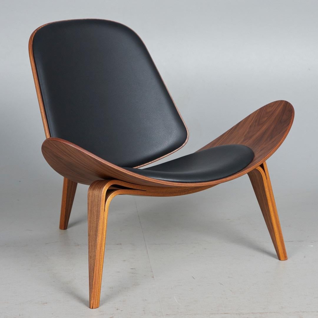 Leather Hans J. Wegner, Shell Chair Mod CH07 by Carl Hansen & Sön, Denmark, 1964 For Sale