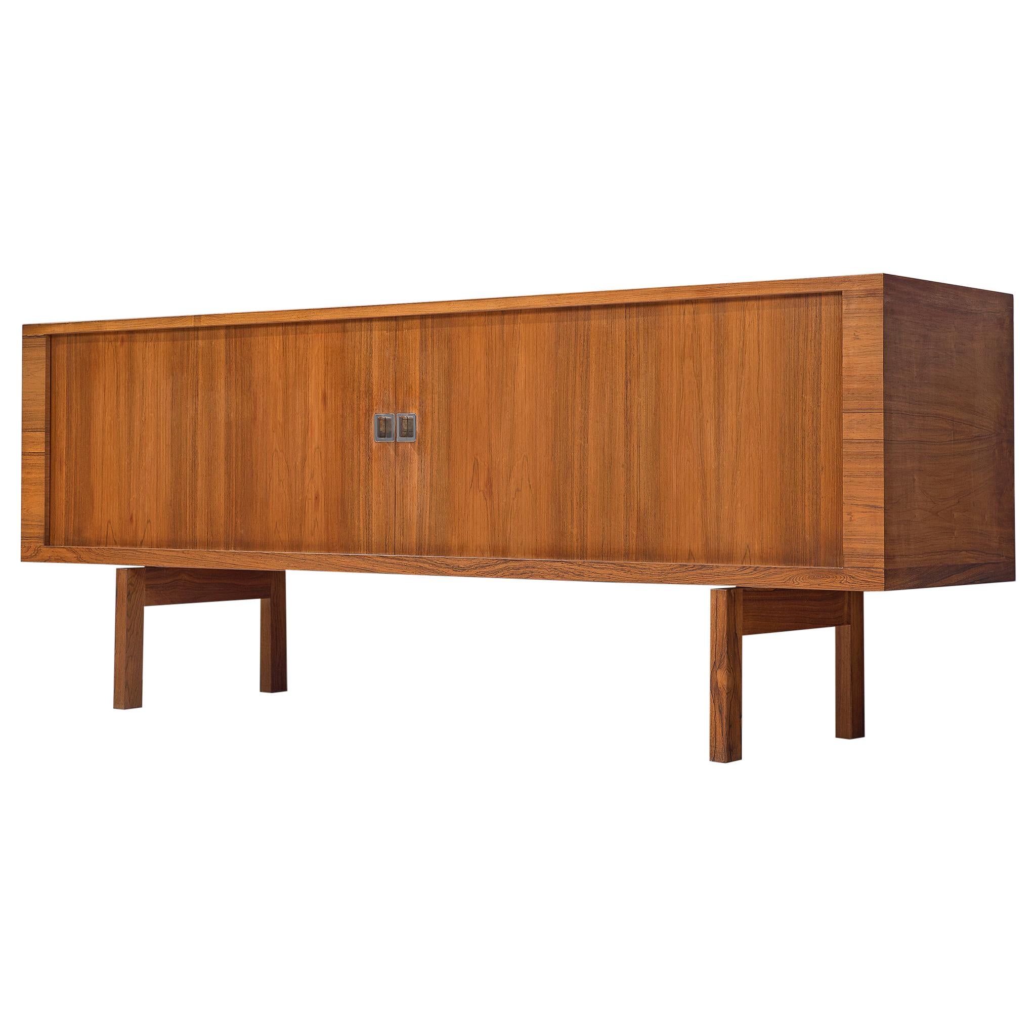 Hans J. Wegner Sideboard in Rosewood For Sale at 1stDibs