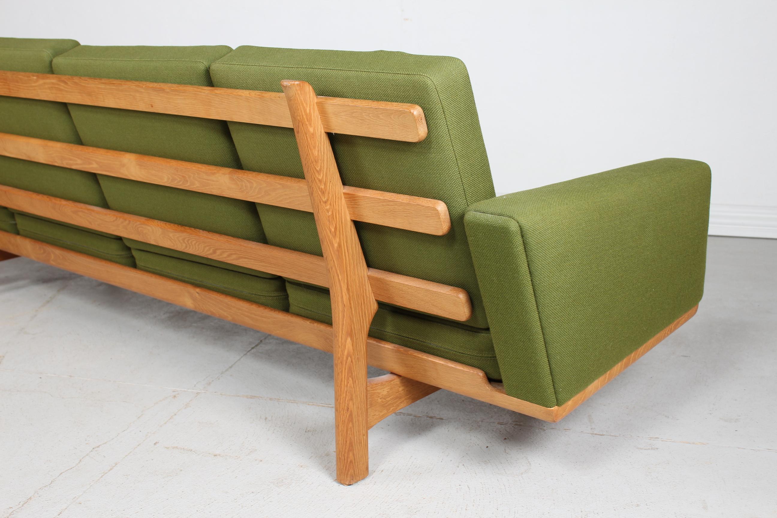 Danish Hans J. Wegner Sofa GE 236 / 4 of Oak with Original Green Wool by GETAMA, 1970s