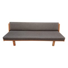 Hans J. Wegner, Sofa Ge 238, Circa 1965