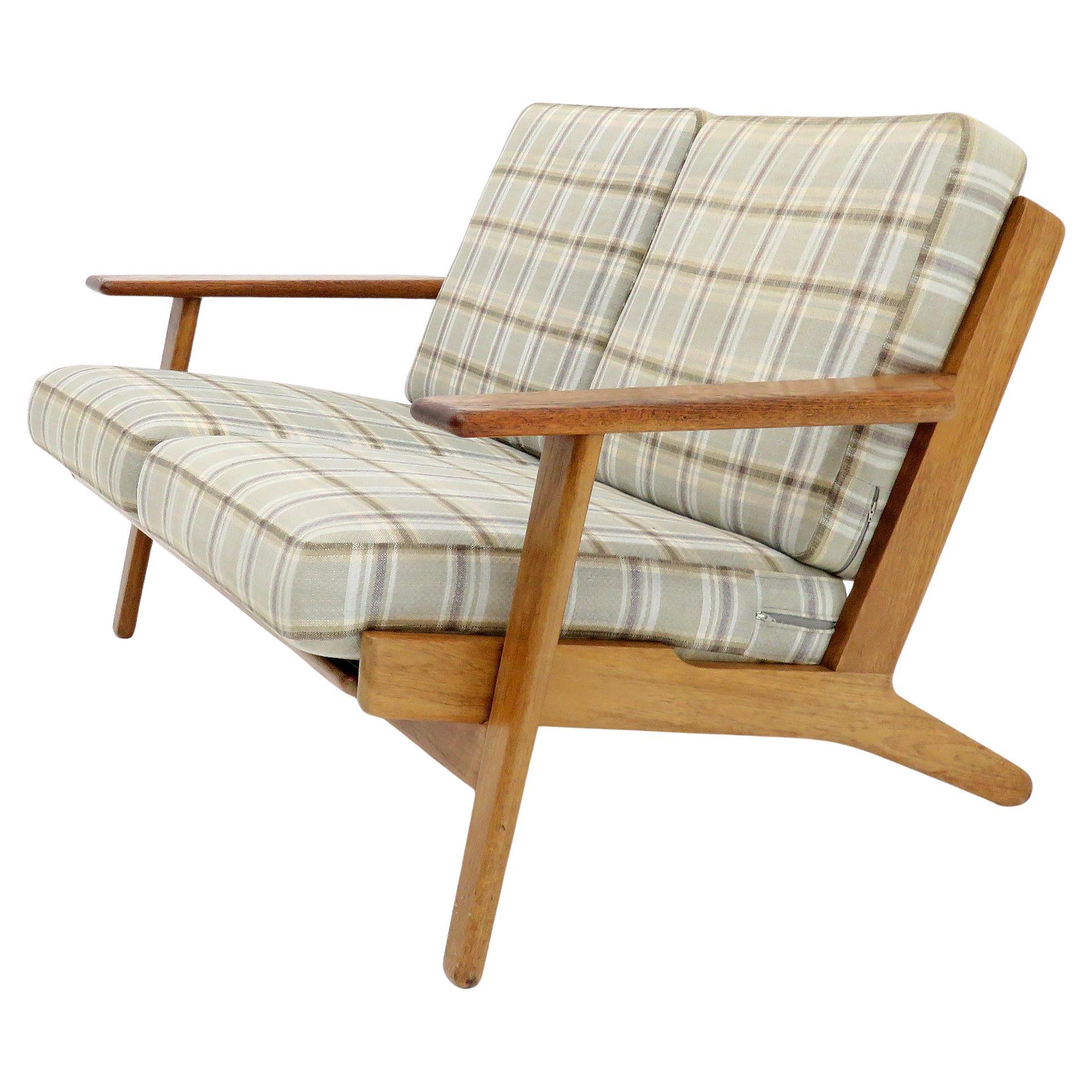 Hans J. Wegner Sofa Model GE-290/2, 1950