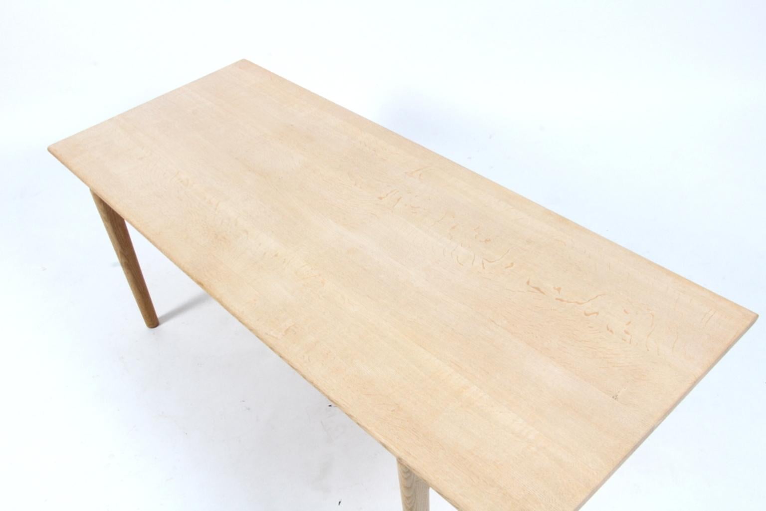 Scandinavian Modern Hans J. Wegner Sofa Table, Model AT15, Solid Oak, Andreas Tuck