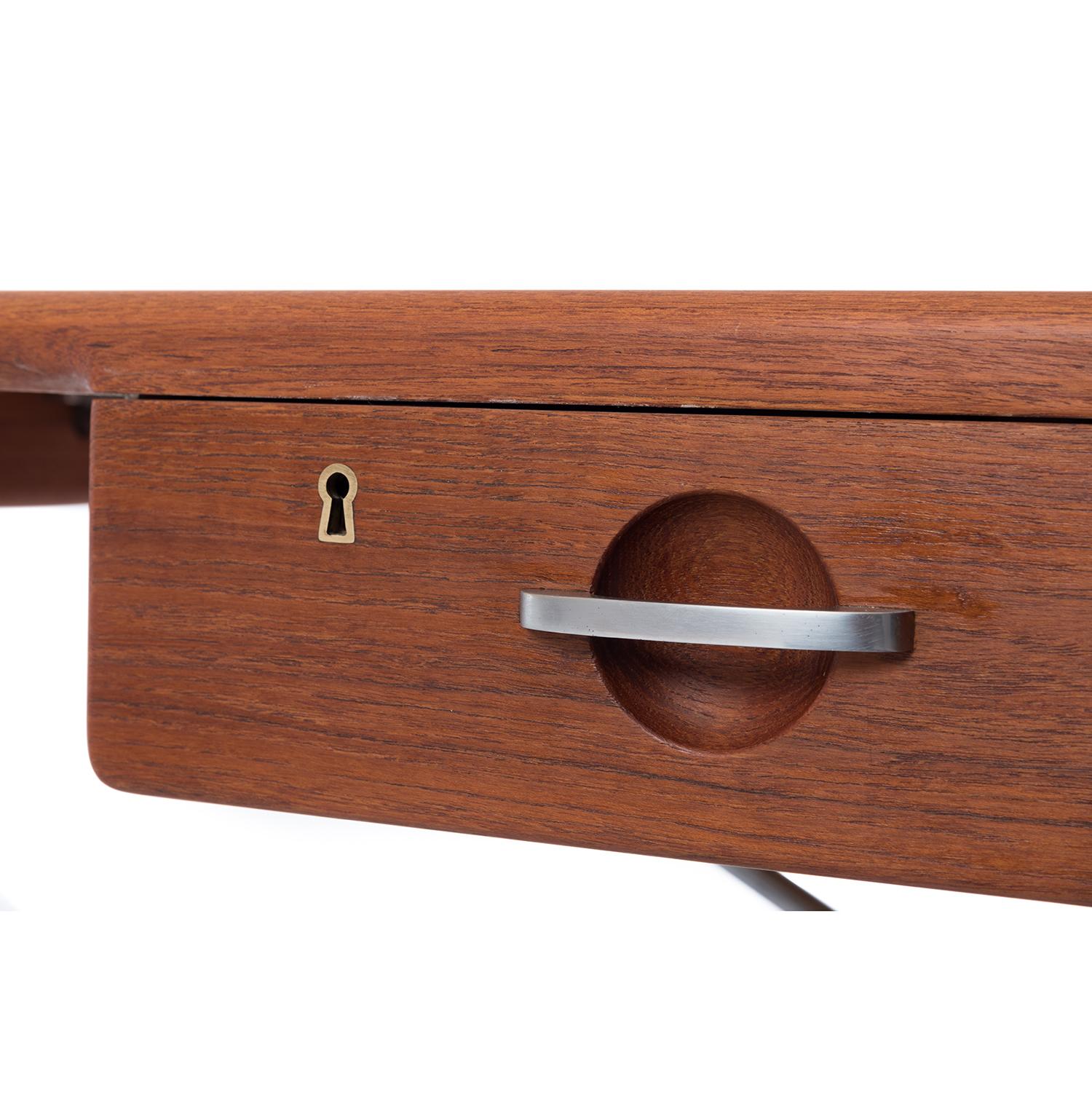 Hans J Wegner Solid Teak Architect's Desk Model 571 For Sale 1