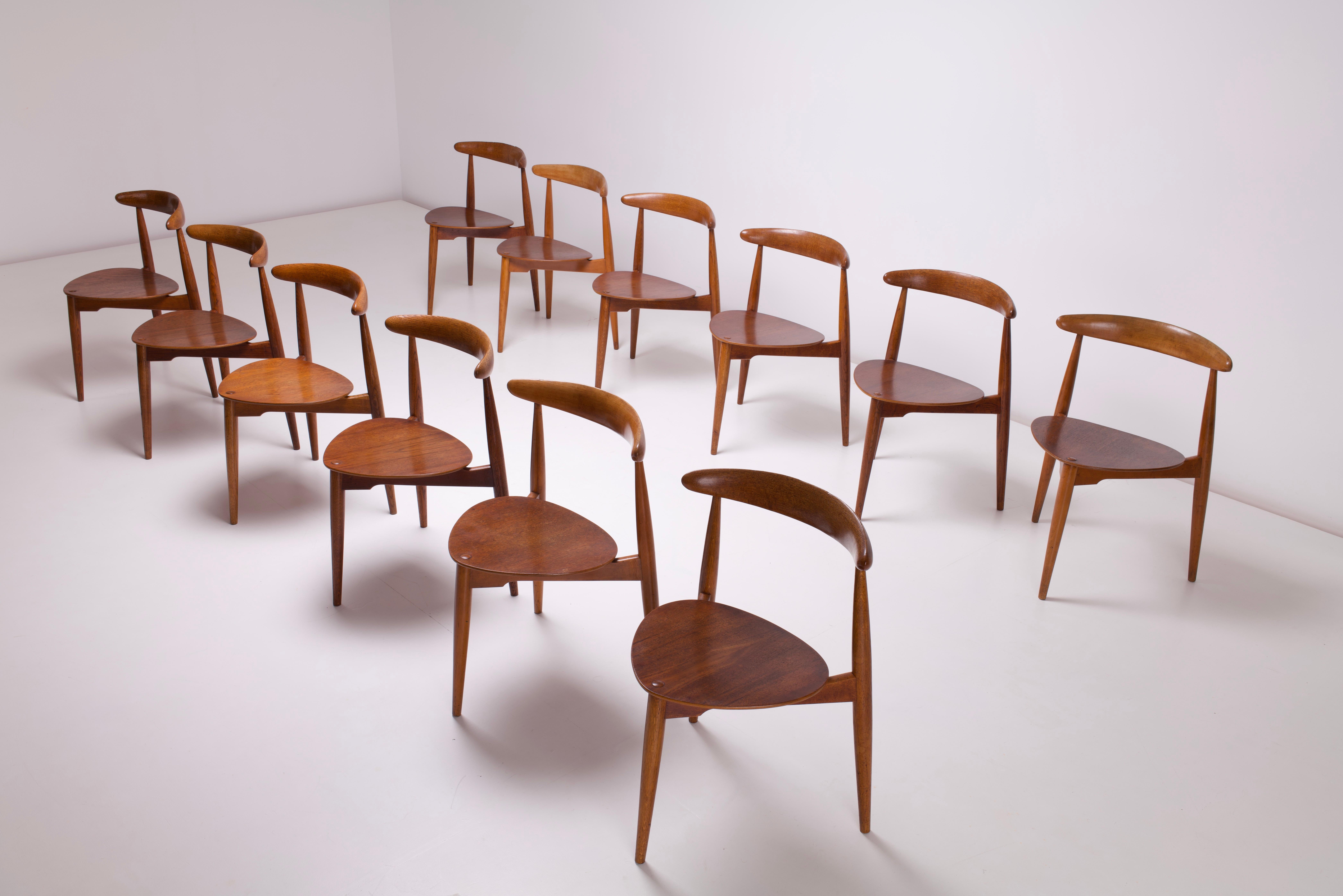 Mid-Century moderno Sedie da pranzo impilabili Hans J. Wegner Modello FH4103 / Cuore per Fritz Hansen c1952 in vendita