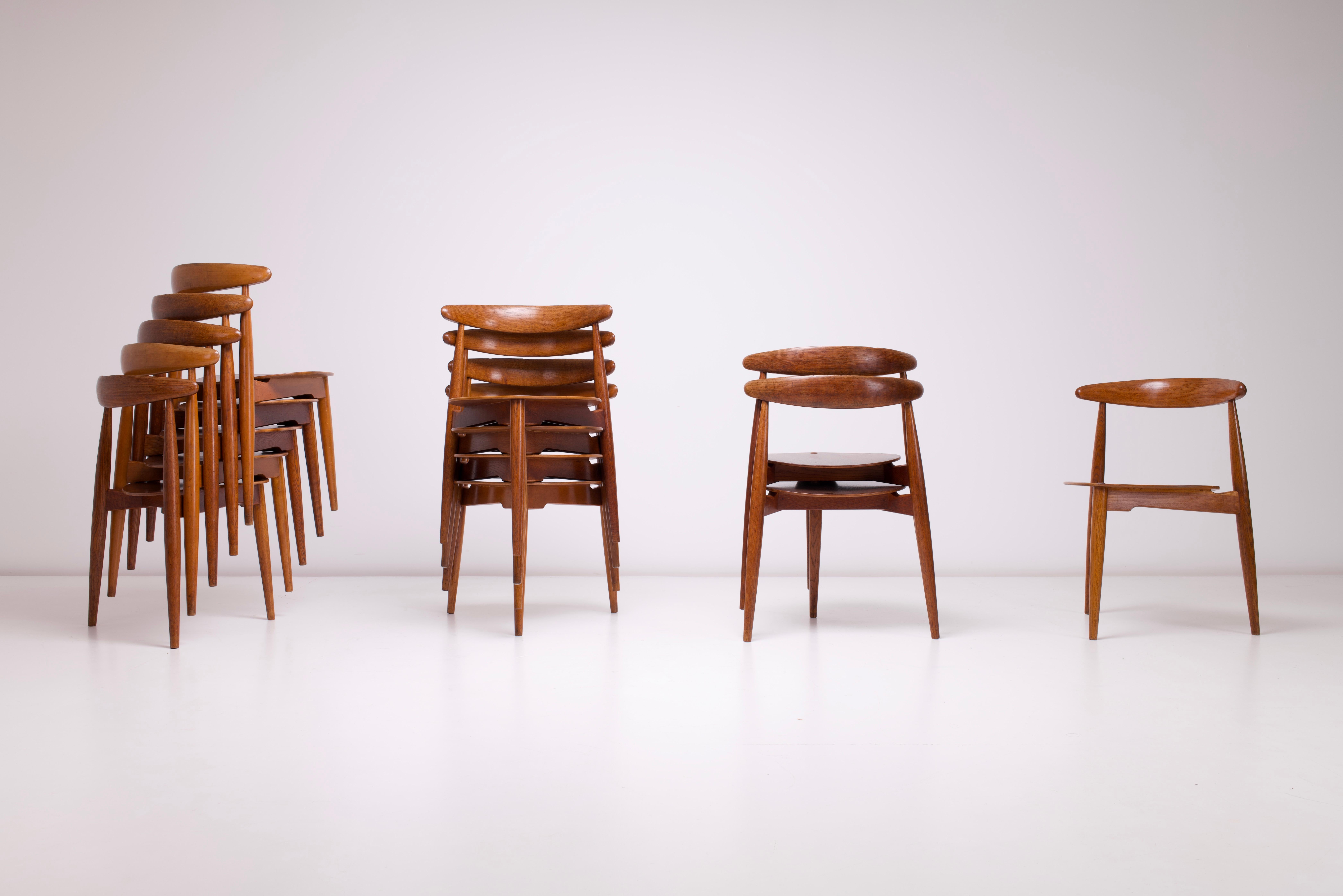 Danese Sedie da pranzo impilabili Hans J. Wegner Modello FH4103 / Cuore per Fritz Hansen c1952 in vendita