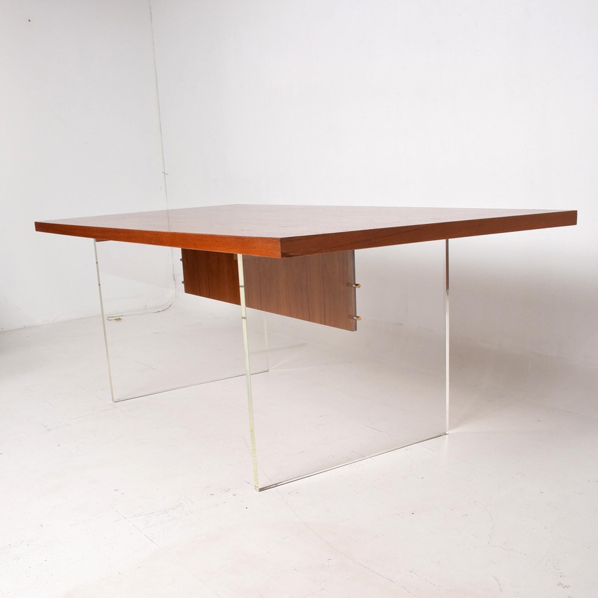 1970s Modern Dining Conference Table Style of Hans Wegner Teakwood and Lucite In Good Condition In Chula Vista, CA