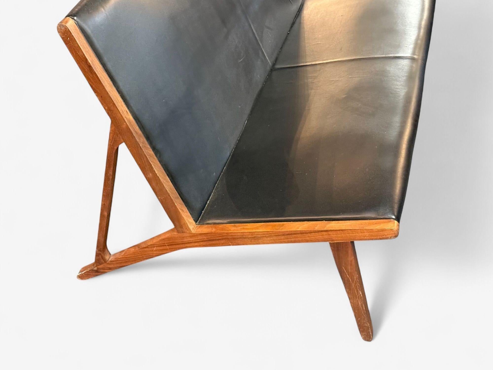 Metà XX secolo Divano in stile Hans J. Wegner, teak, similpelle, Danimarca, anni '50 in vendita