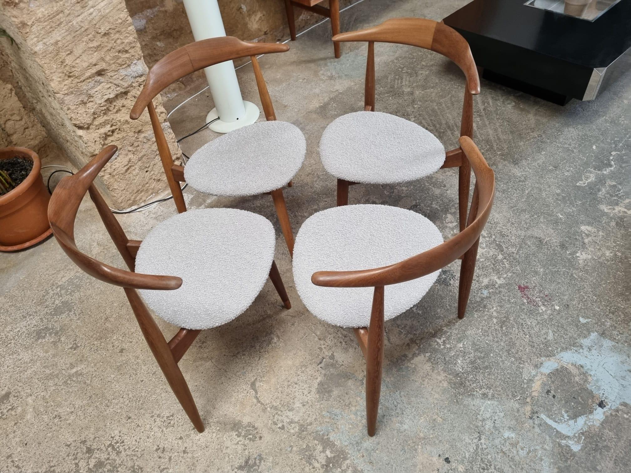 Dreibein-Stuhl im Stil von Hans J. Wegner, Dänemark 1960er Jahre im Angebot 10