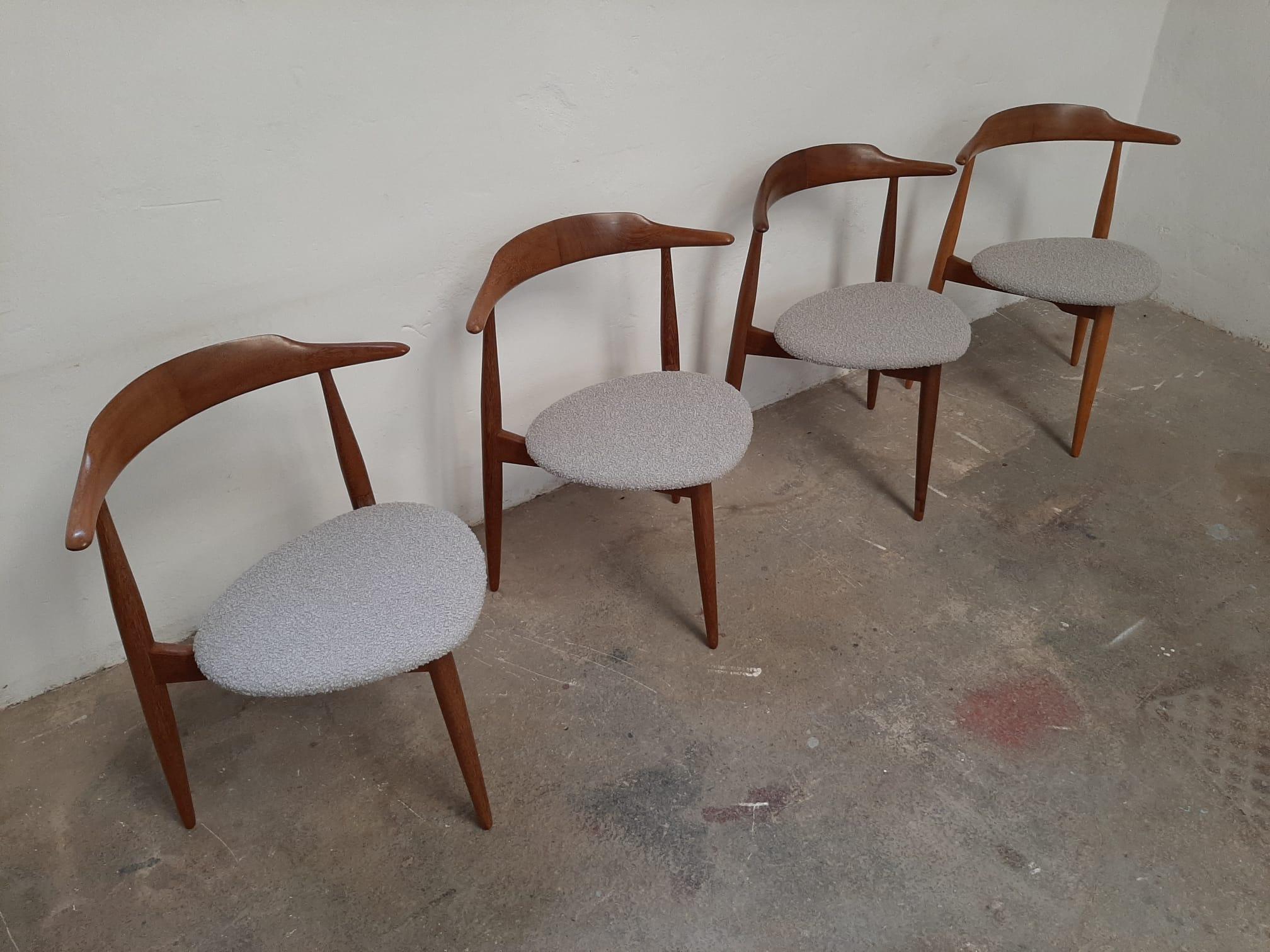 Danish Hans J. Wegner Style Three-Legged Chair, Denmark 1960s For Sale