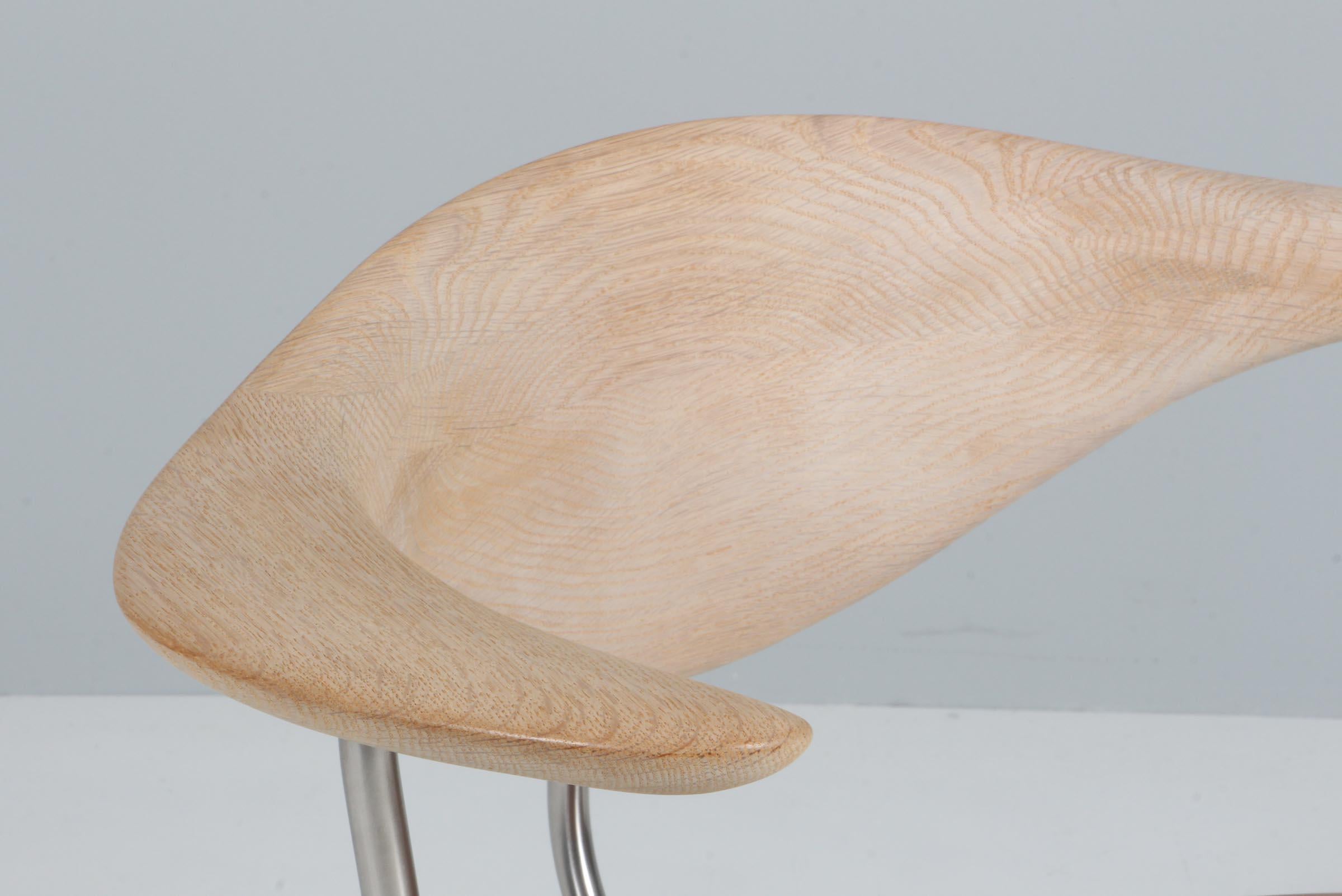 Scandinavian Modern Hans J. Wegner Swivel Chair, oak and elegance leather, PP502, Denmark For Sale